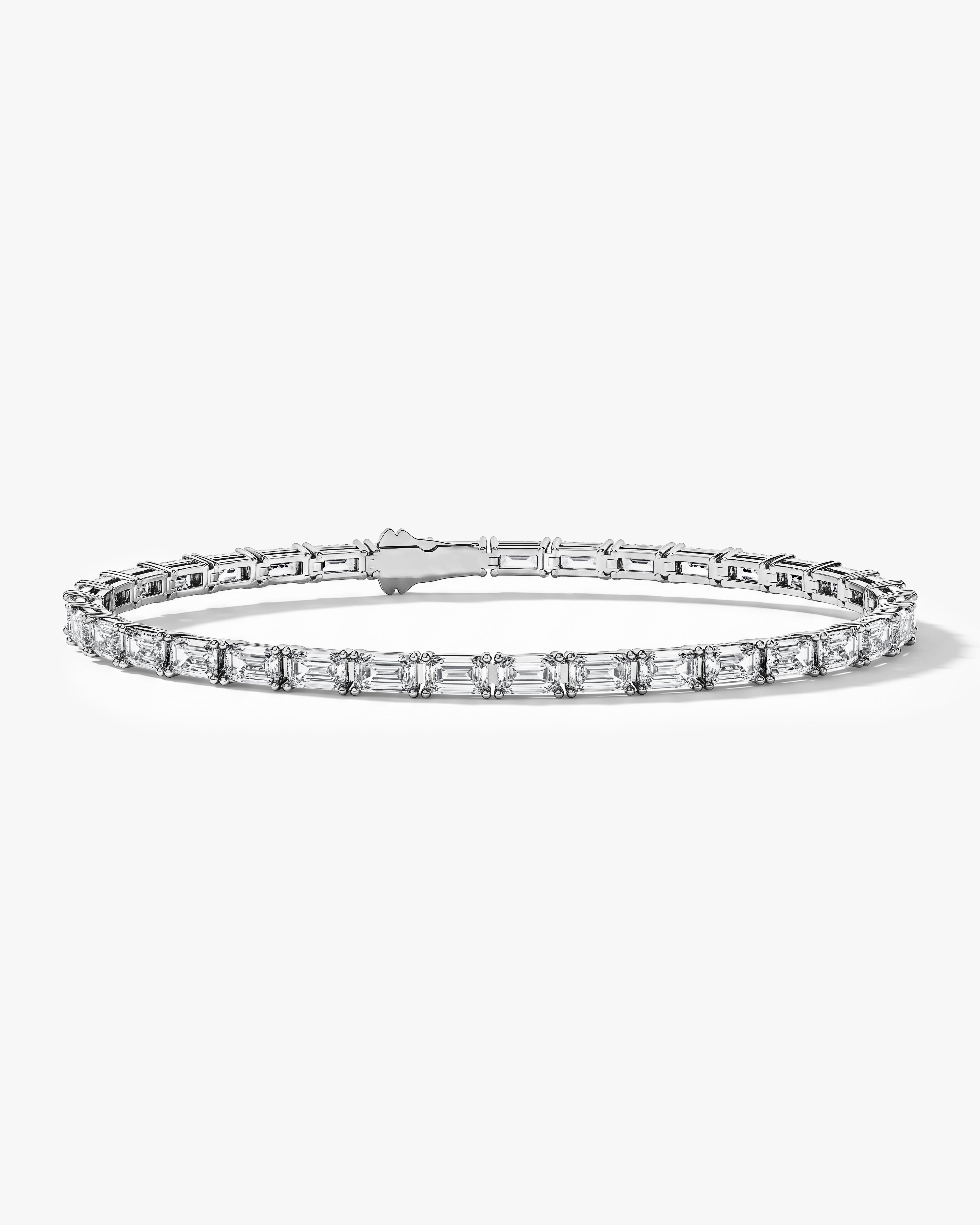 Diamant Tennisarmband im Smaragdschliff (15,50 ct tw) 