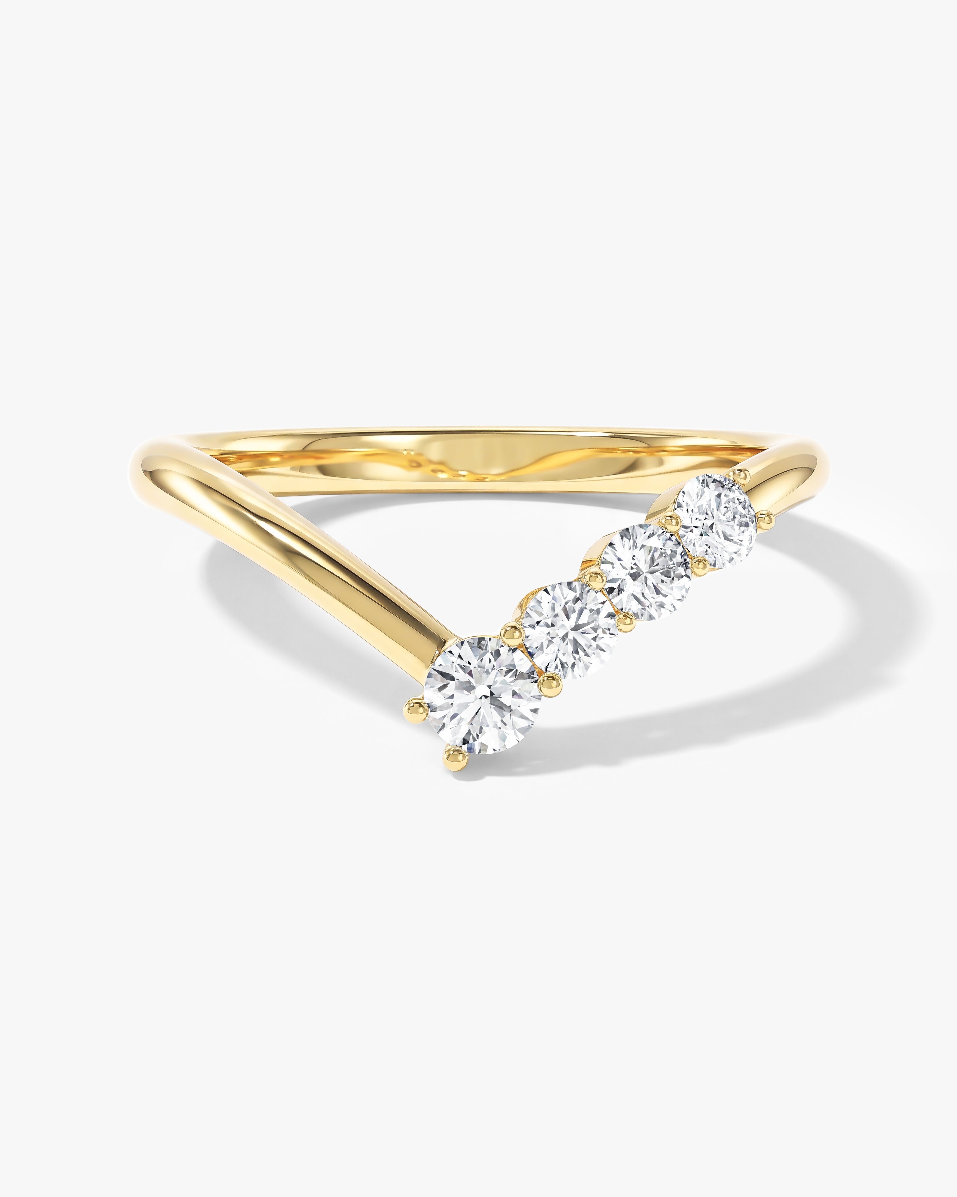 Asymmetrischer Chevron Ewigkeitsring (0,30 CT TW)