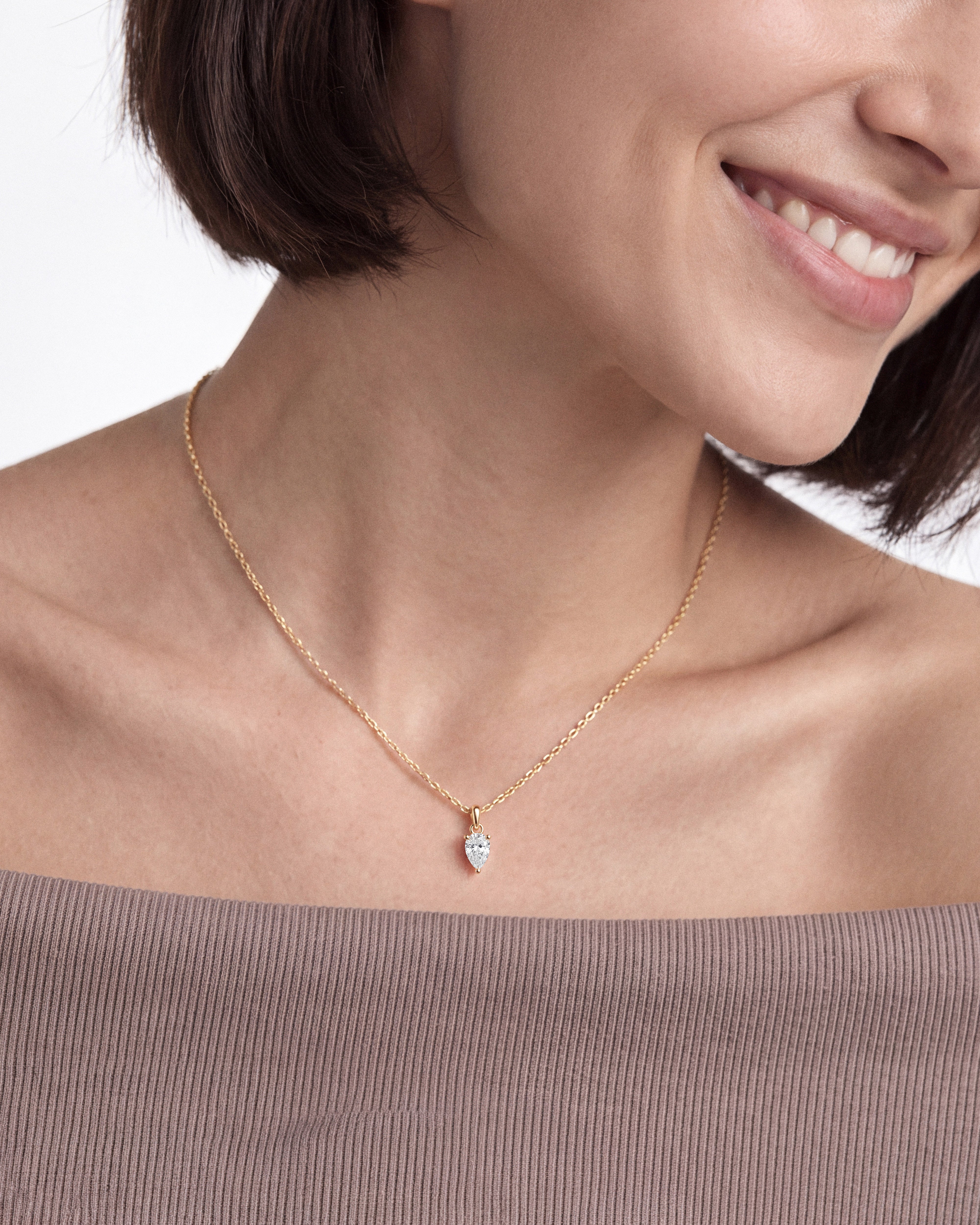 Solitär Anhänger im Tropfenschliff (1,00 CT)