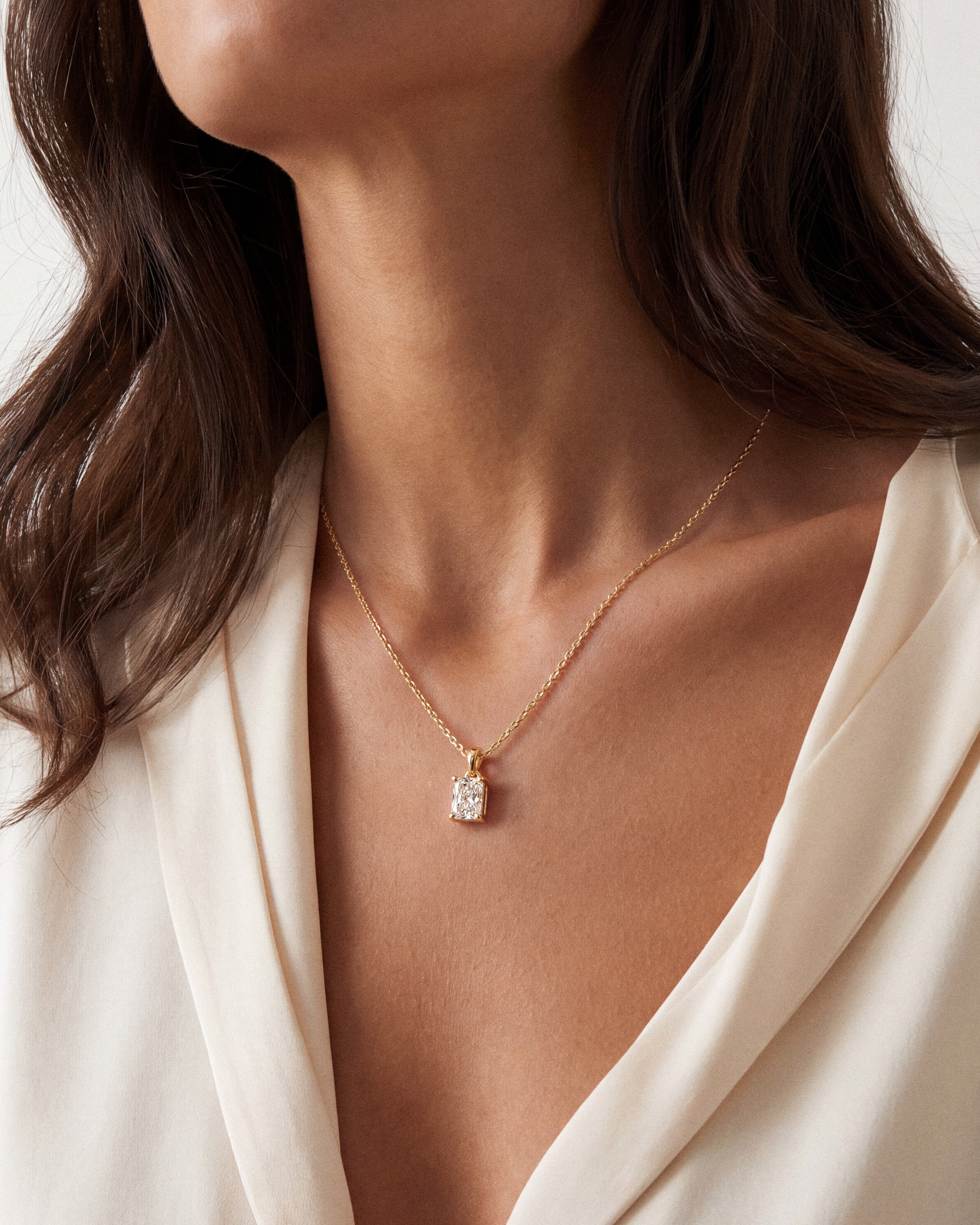 Solitär Anhänger im Radiant-Schliff (1,00 CT)