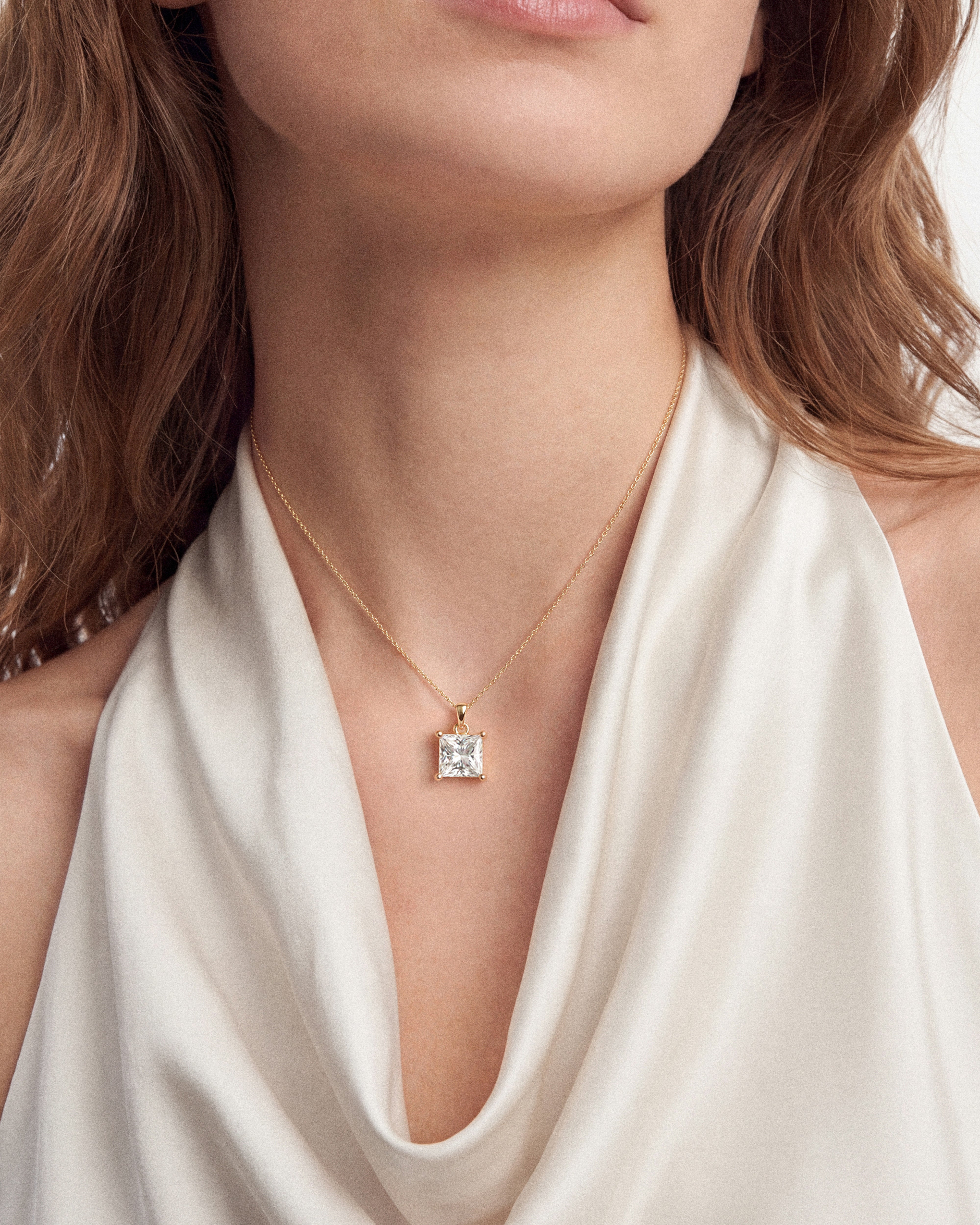 Solitär Anhänger im Prinzesinnenschliff (1,50 CT)