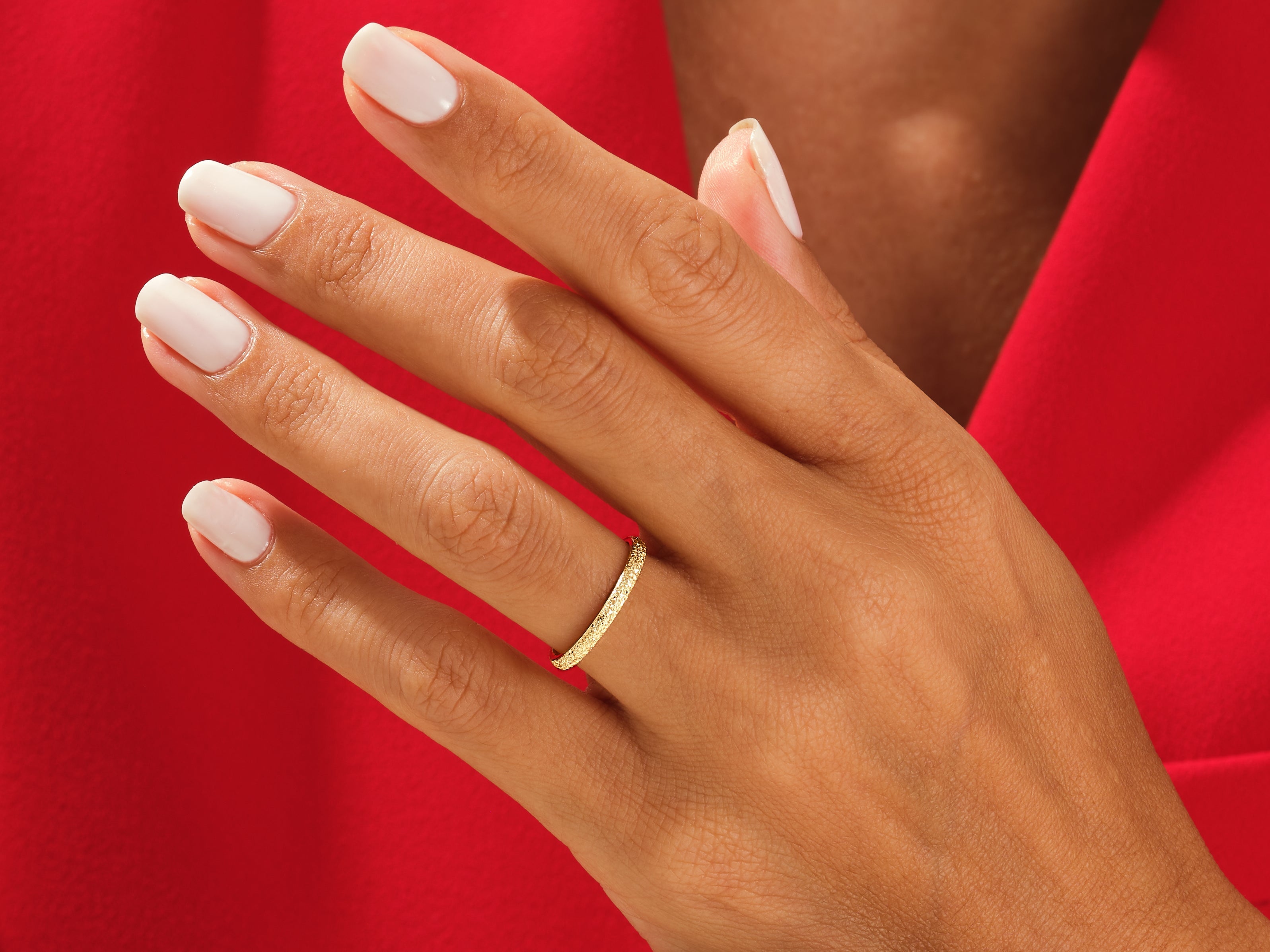 2mm Klassischer Gewölbter Ehering mit Sternenstaub-Finish