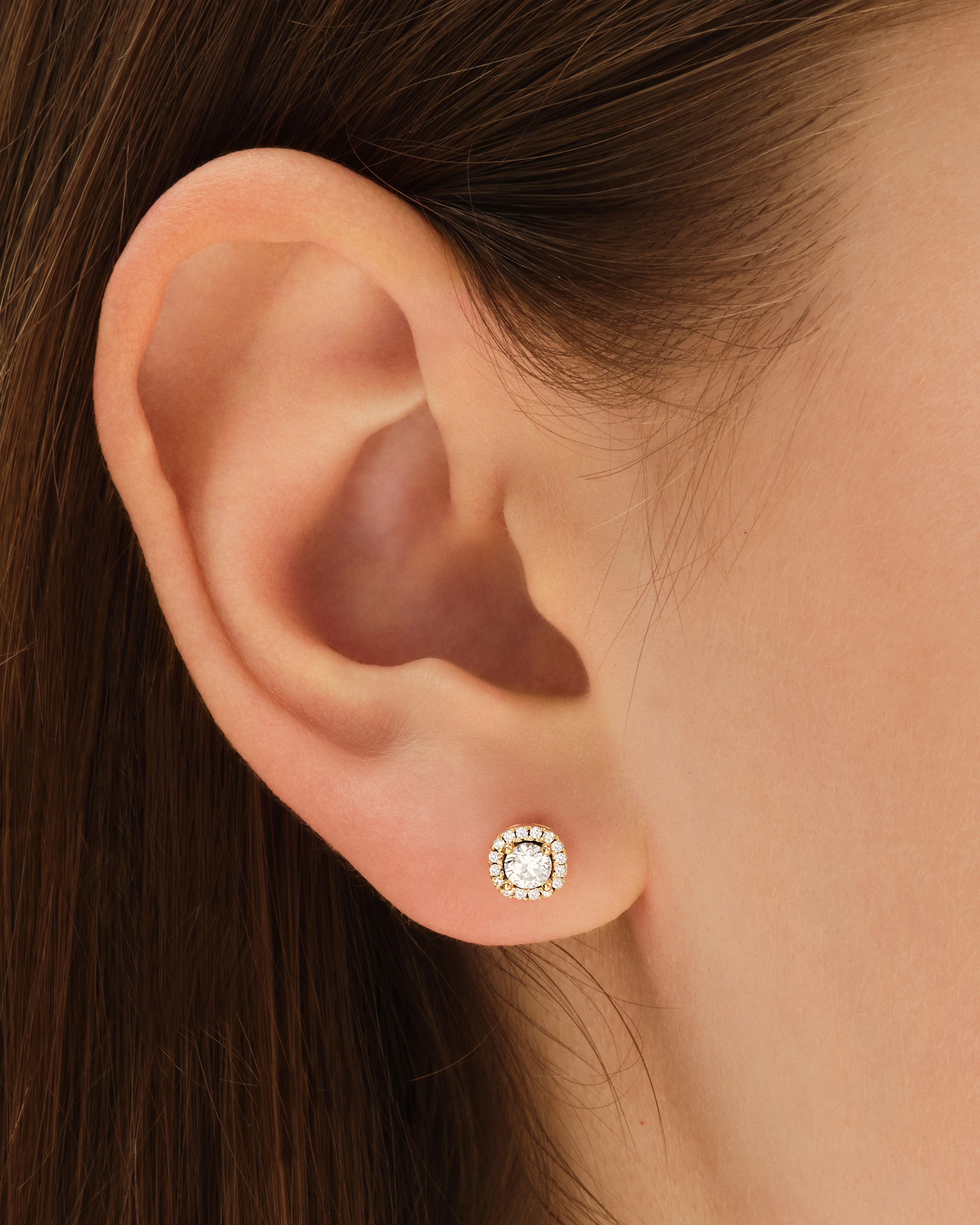Runde Halo Ohrstecker (0,66 ct tw)