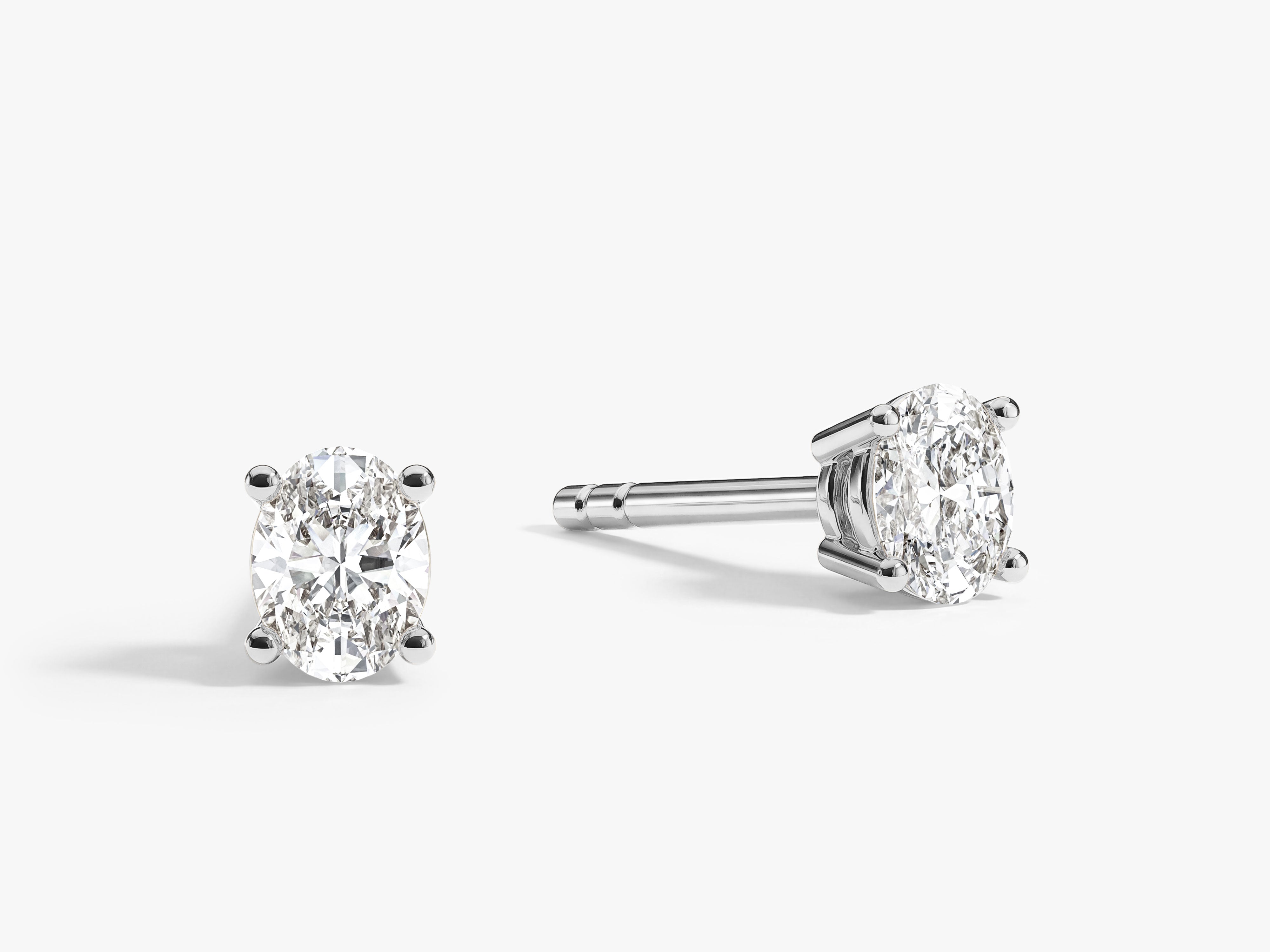 Ovale Ohrstecker (0,25 ct tw)