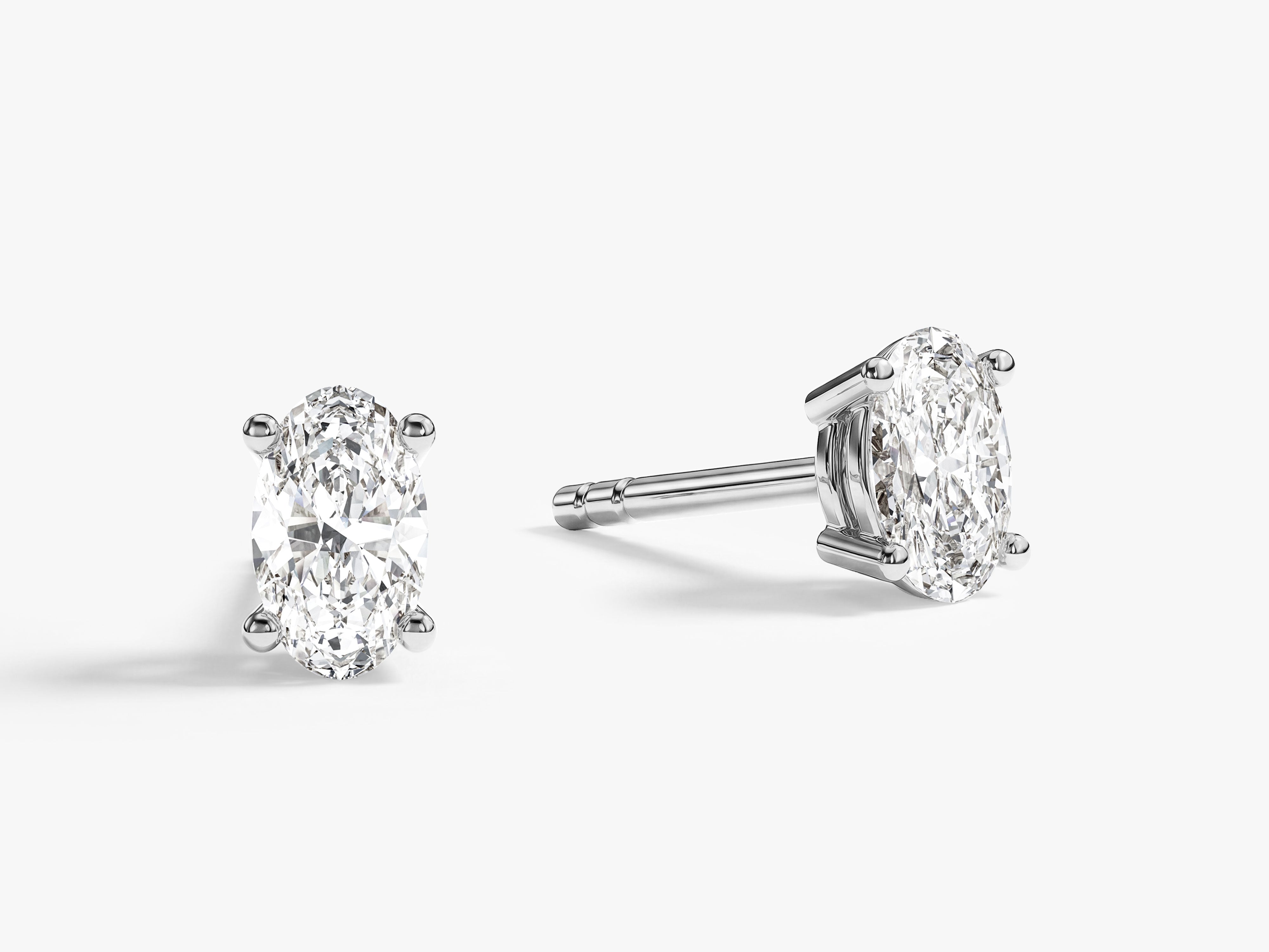 Ovale Ohrstecker (0,50 ct tw)