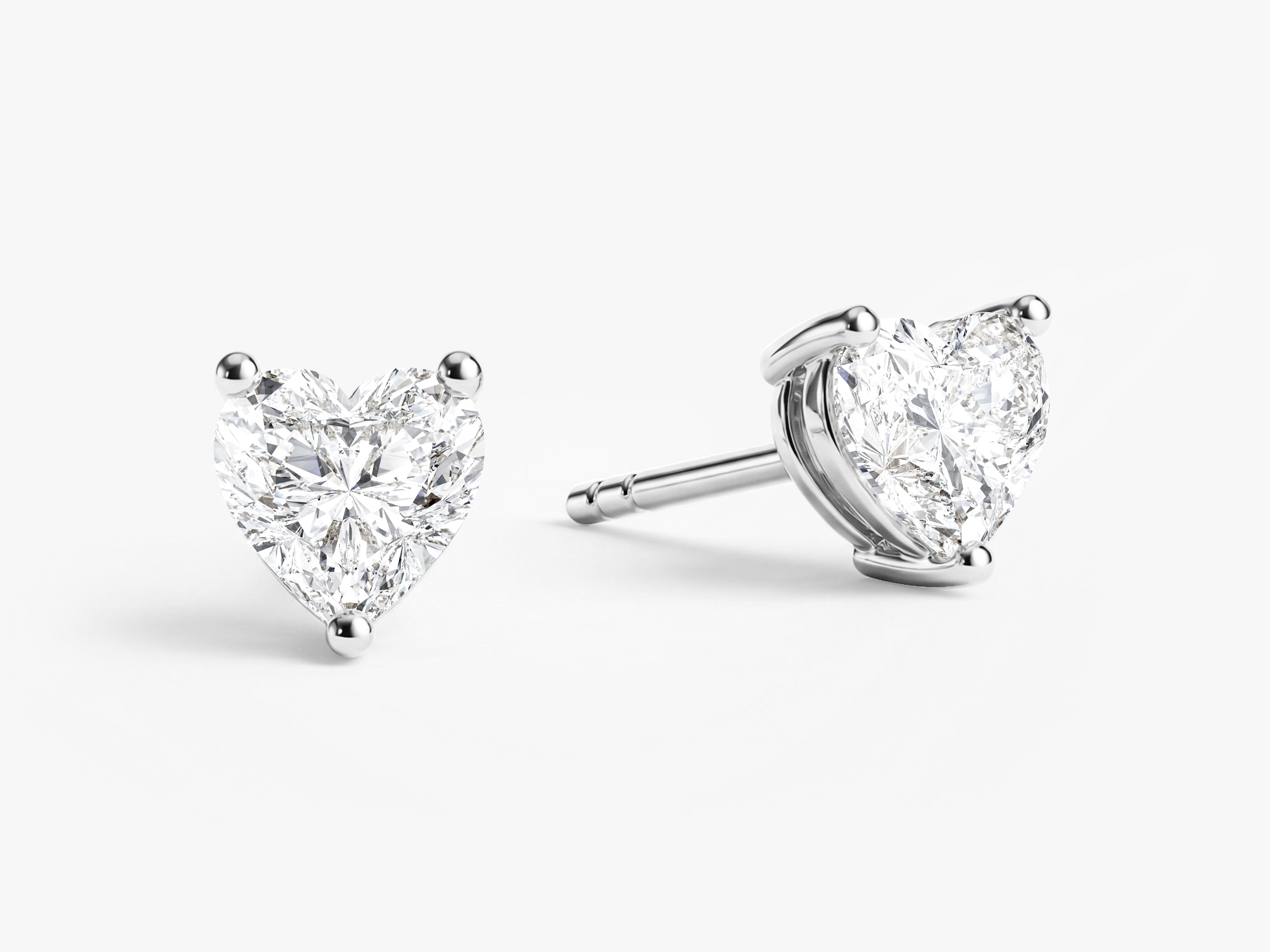 Herzensförmige Ohrstecker (1,00 ct tw)