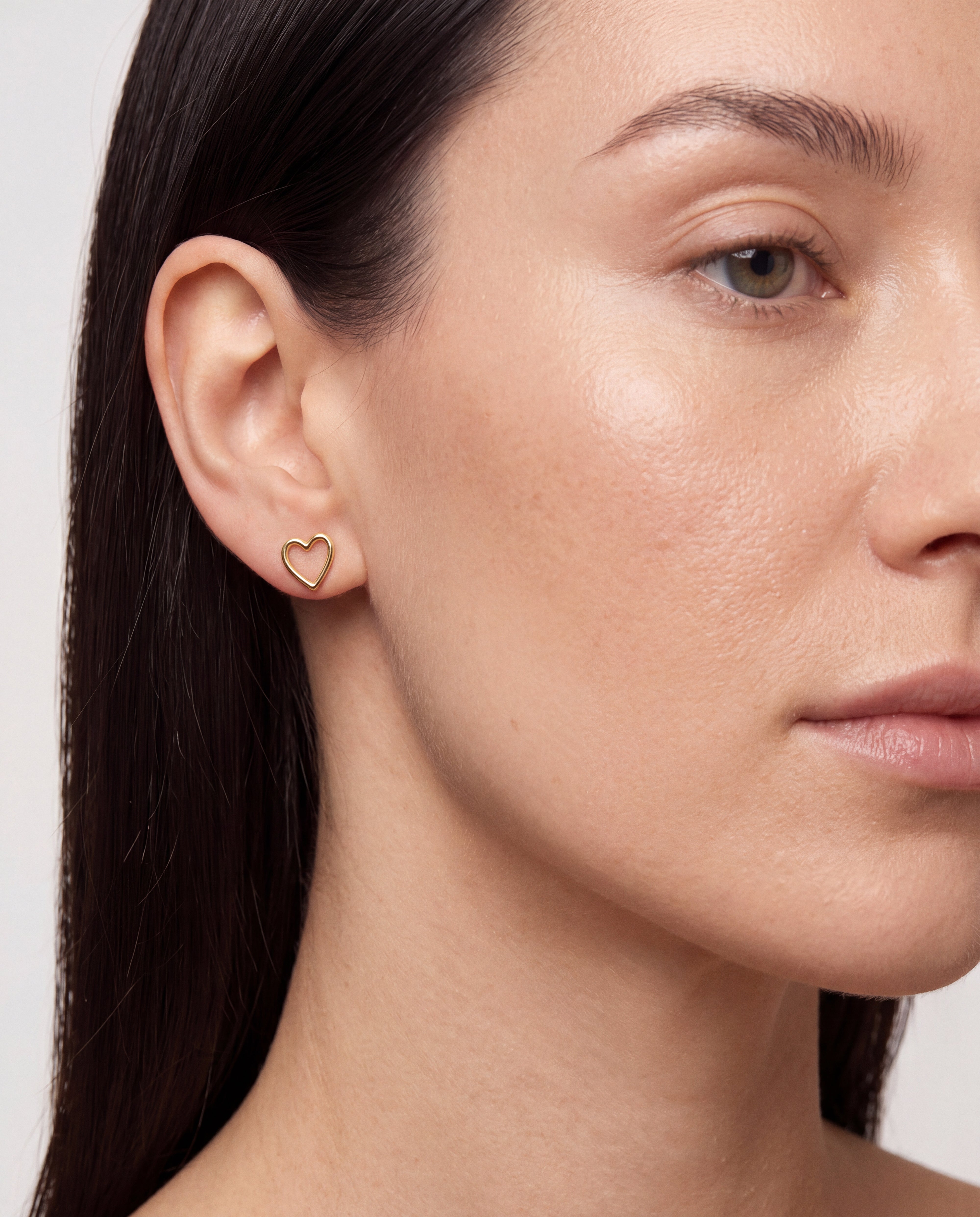 Heart Outline Stud Earrings