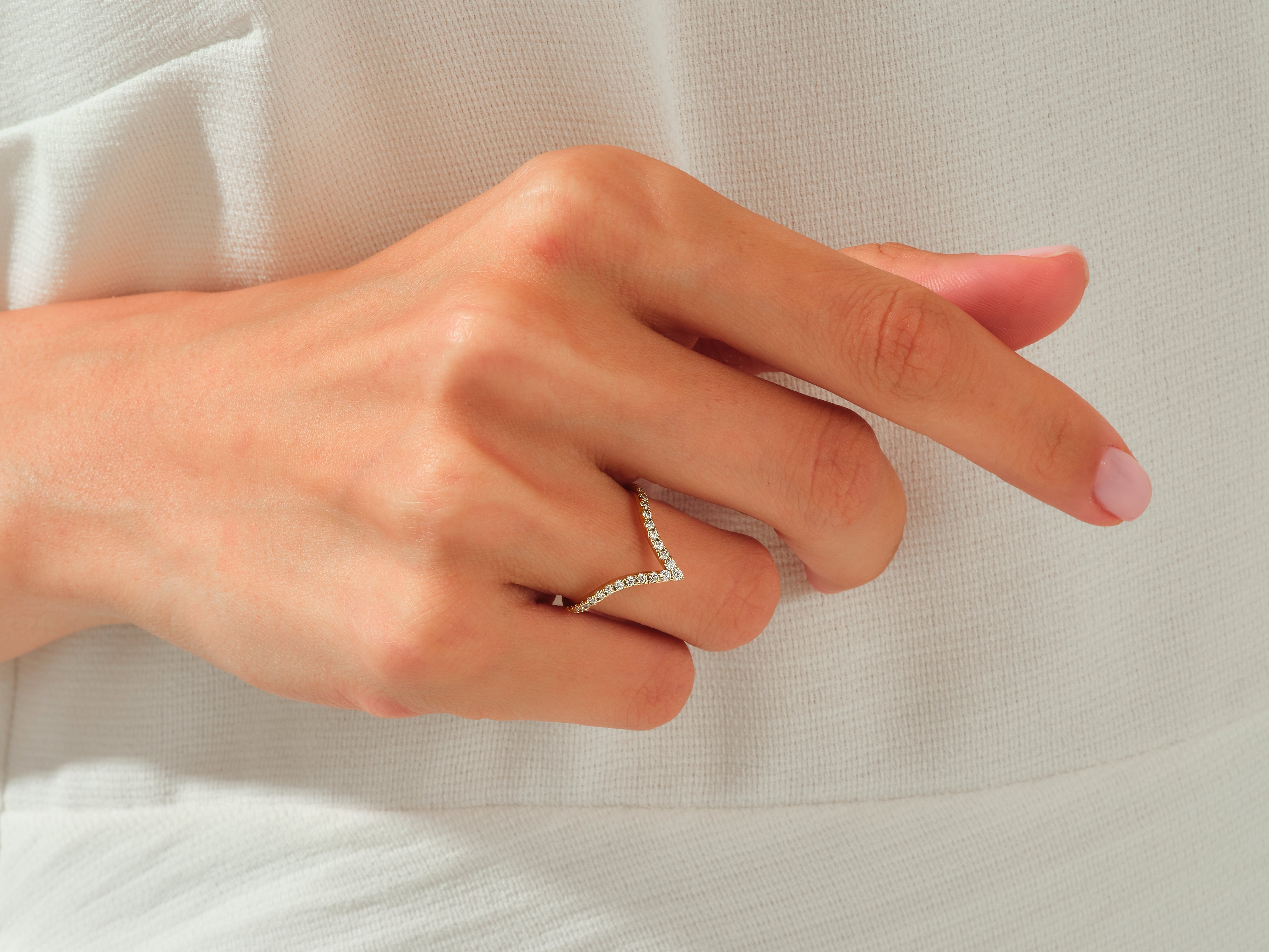 Lang gebogener Diamant-Ehering