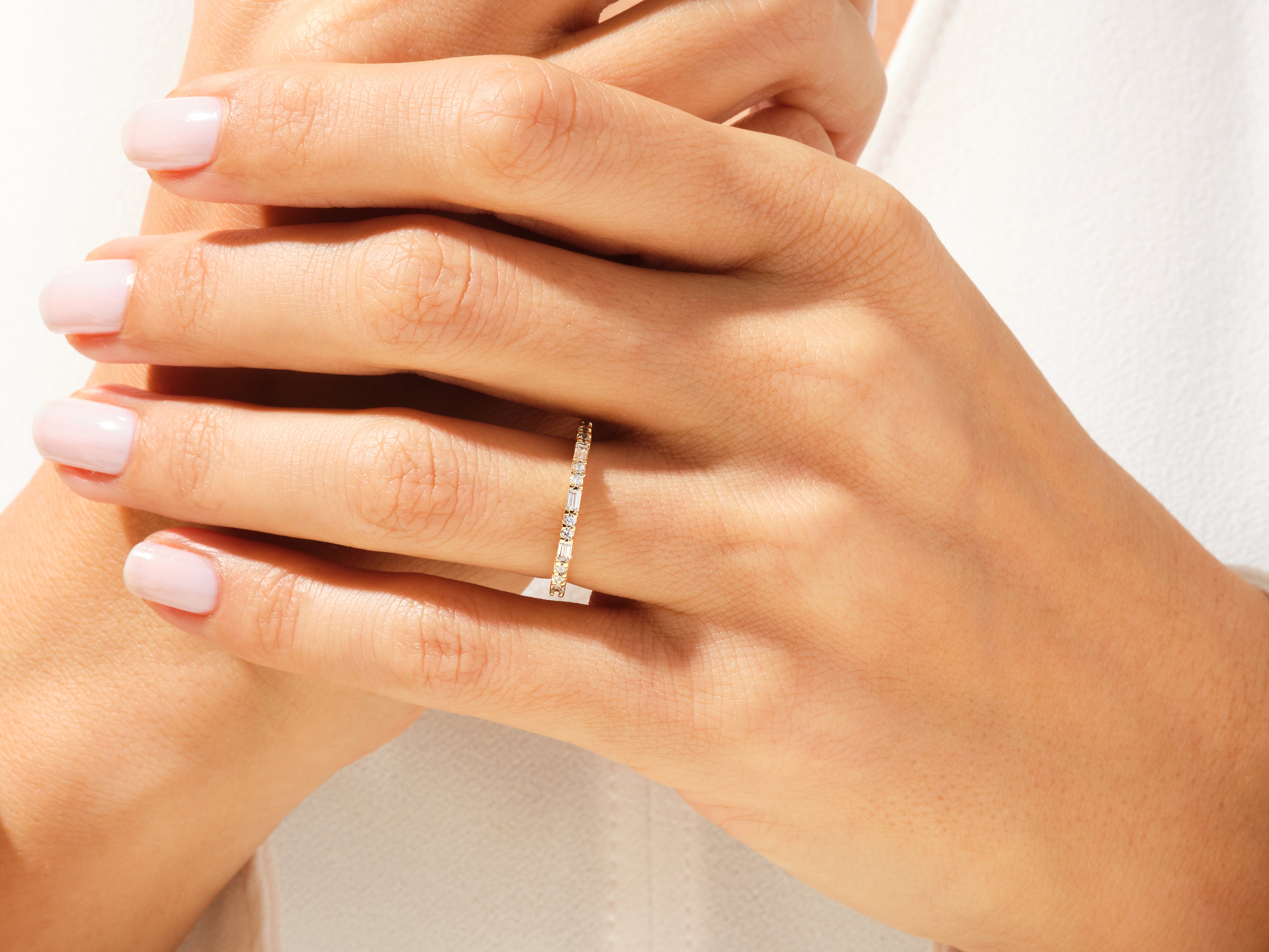 Baguetteschliff und Doppelrund-Diamant-Ehering