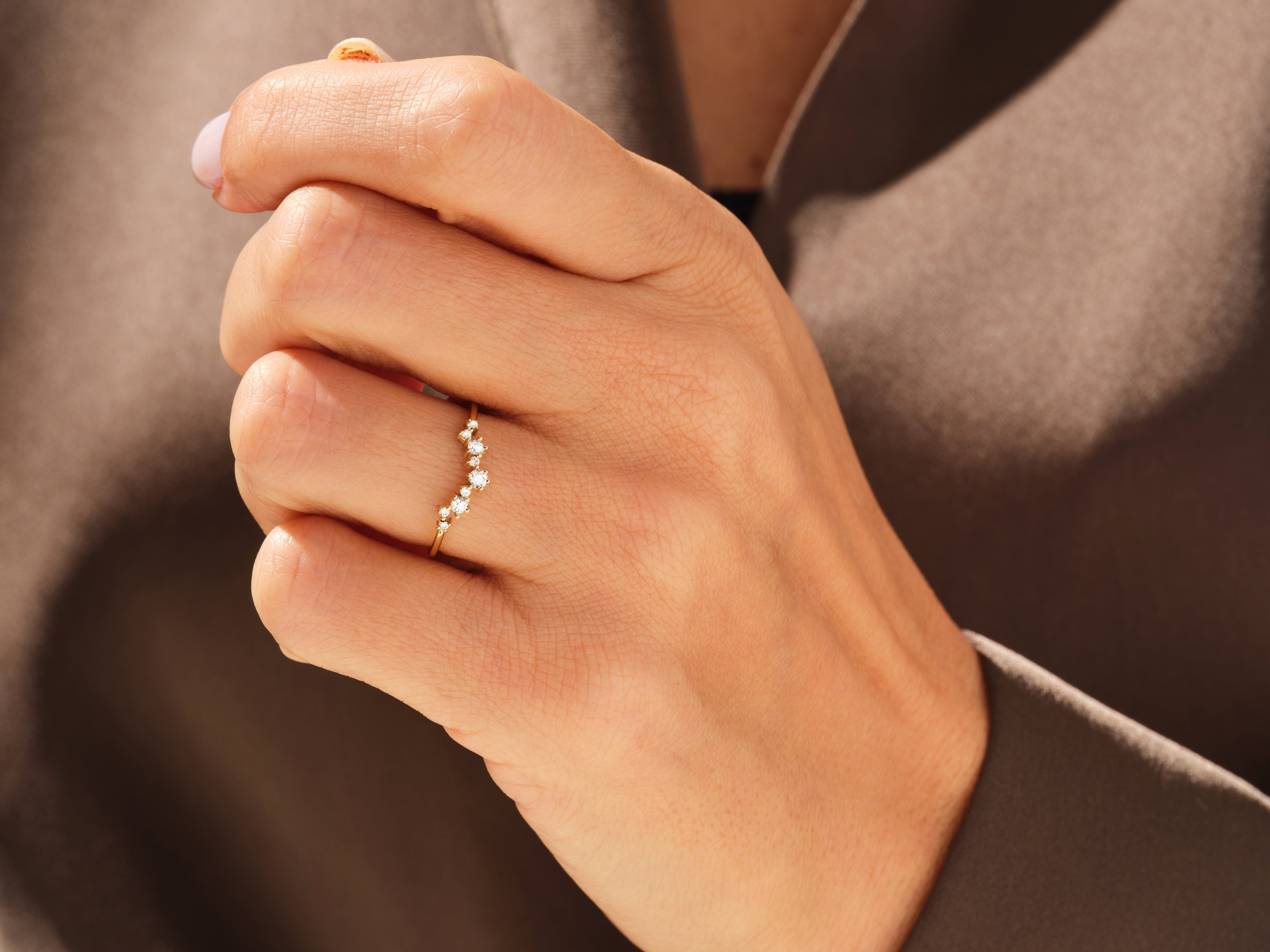 Gebogener Cluster-Diamant-Ehering