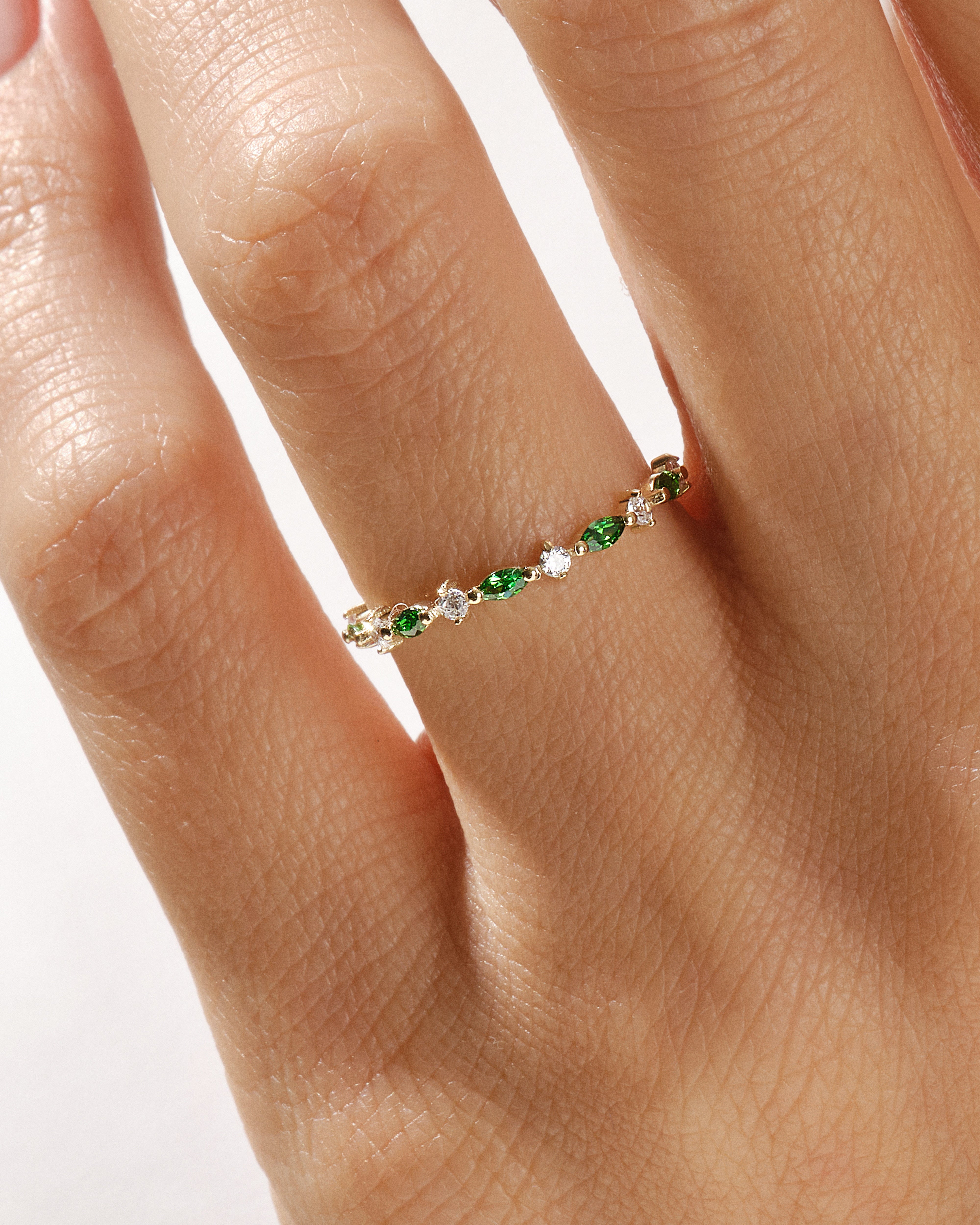 Marquise- und Rundschliff Geburtsstein-Ring