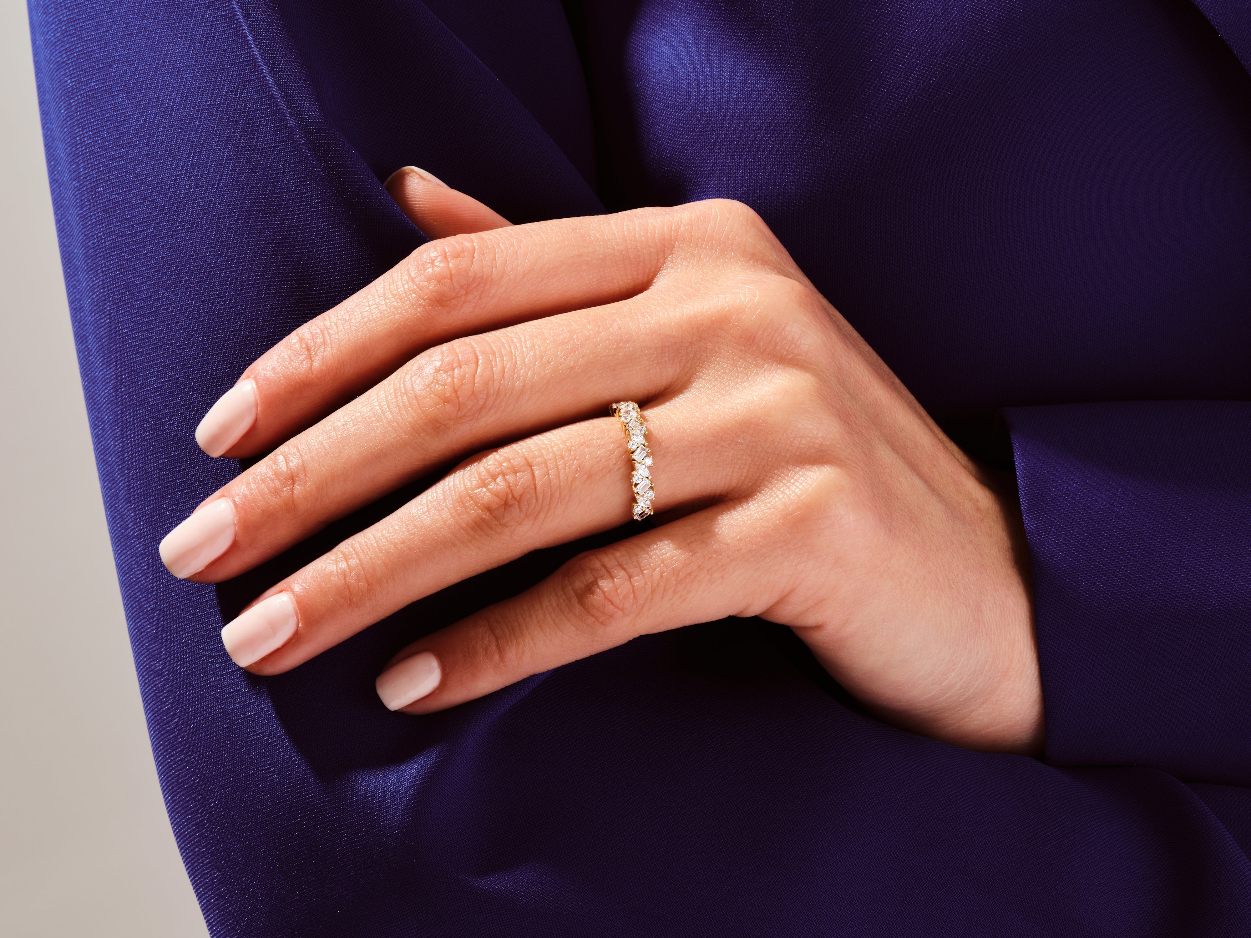 Mehrfach geschliffener Cluster-Diamant-Ehering