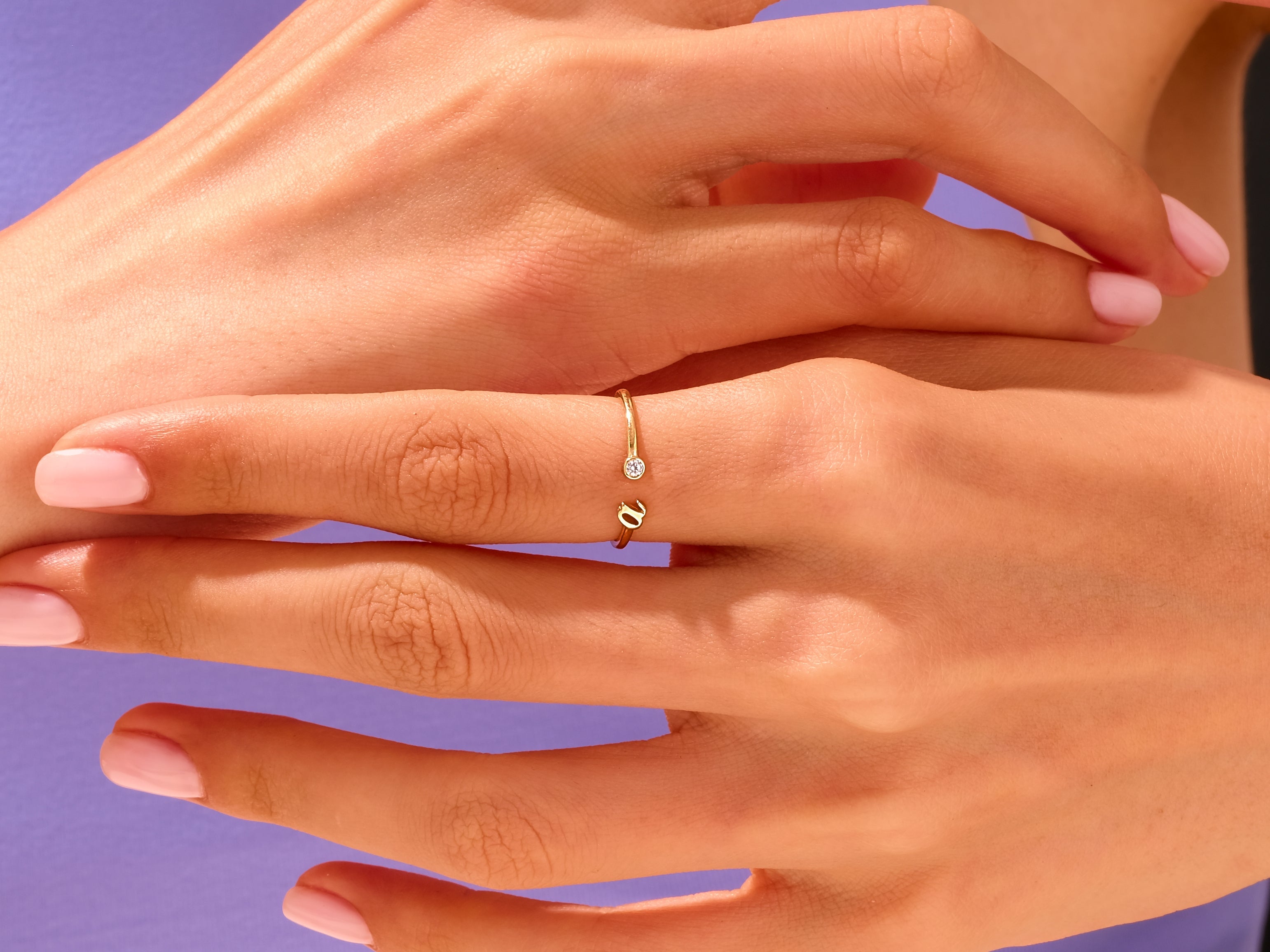 Diamantring mit Buchstaben