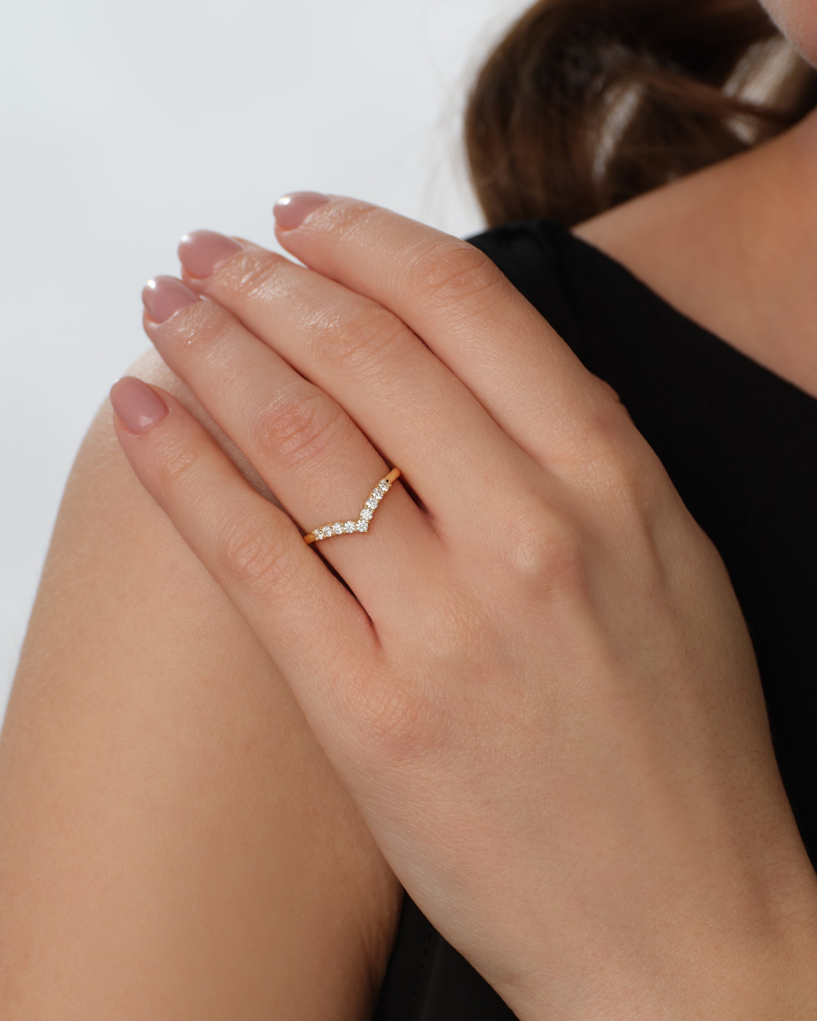 Chevron Ewigkeitsring mit geteilten Krappen (0,30 CT TW)