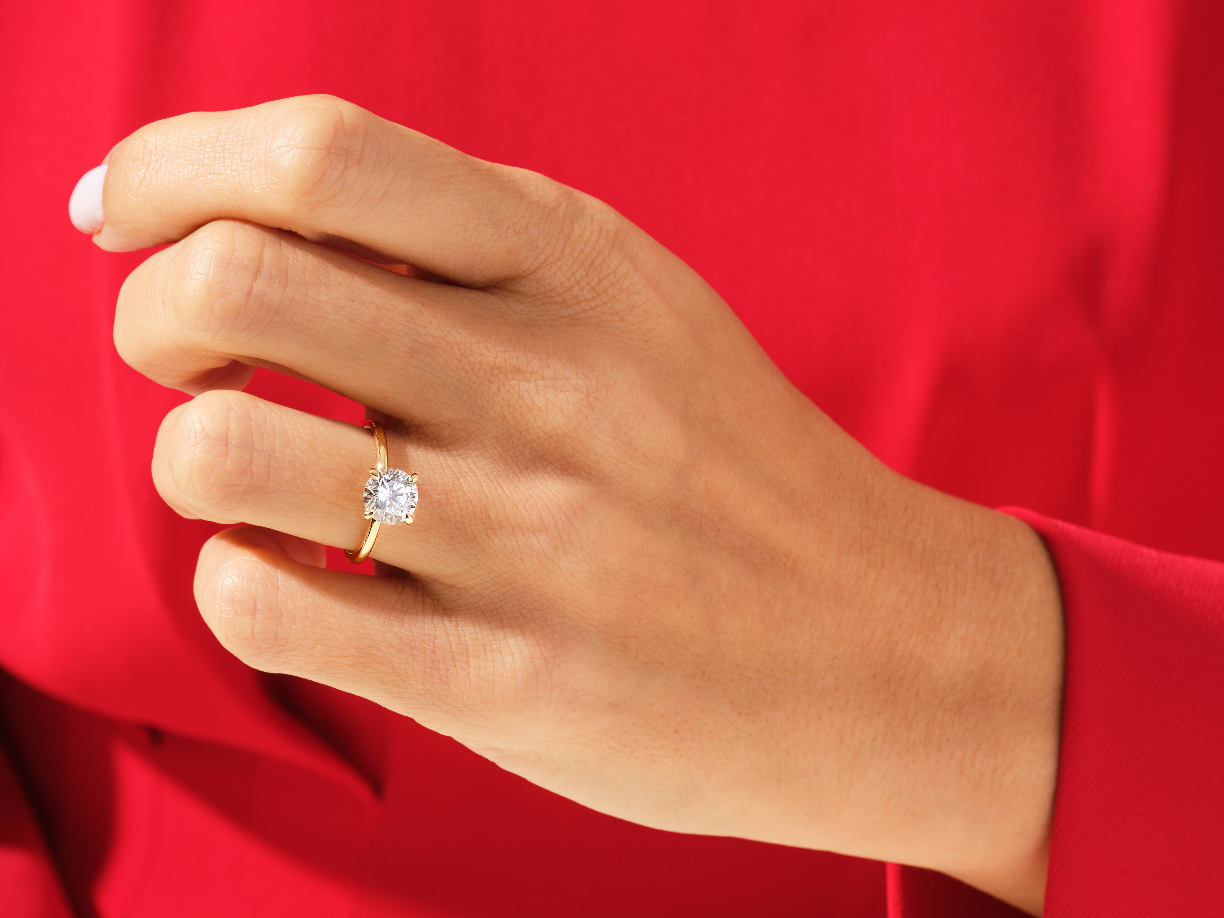 Labordiamant Verlobungsring im Rundschliff und 4-Krappen-Fassung (1.50 CT)