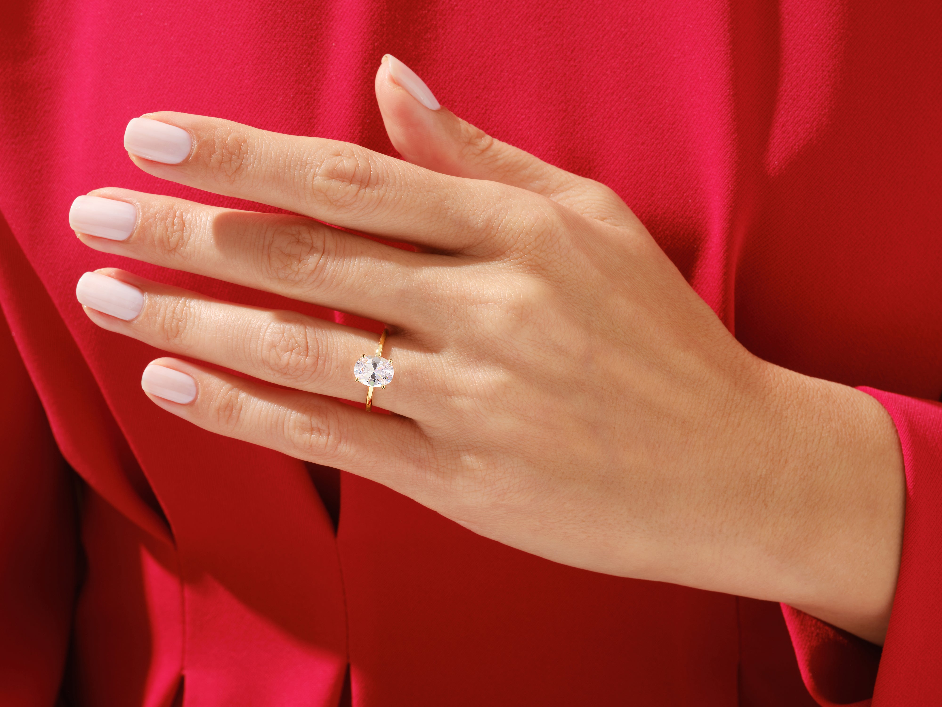 Moissanit Verlobungsring im Ovalschliff (1.50 CT)