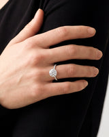 Rundschliff Labordiamant Verlobungsring in Cathedral-Fassung mit Pave-Besatz (3,00 CT TW)