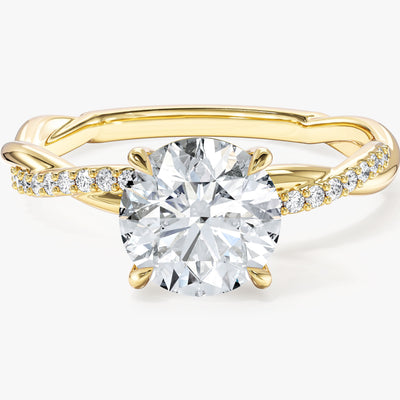 Gedrehter Labordiamant Verlobungsring im Rundschliff mit Seitensteinen (1.50 CT)