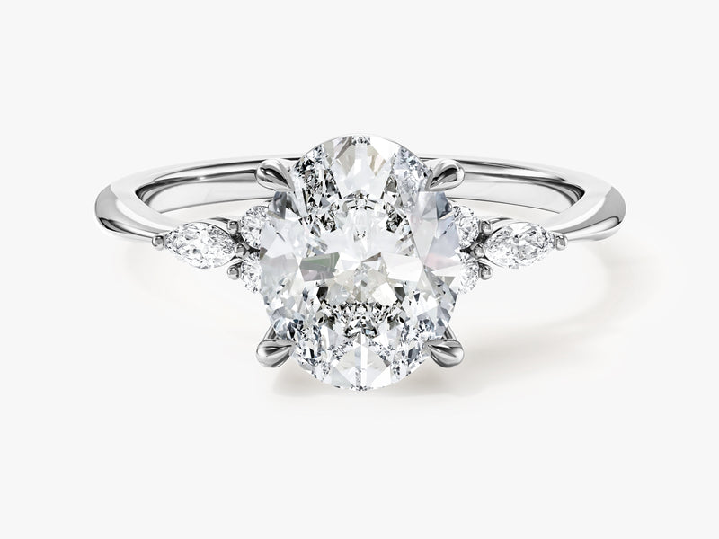 Moissanit Verlobungsring im Ovalschliff mit Cluster-Akzent (2,00 CT)