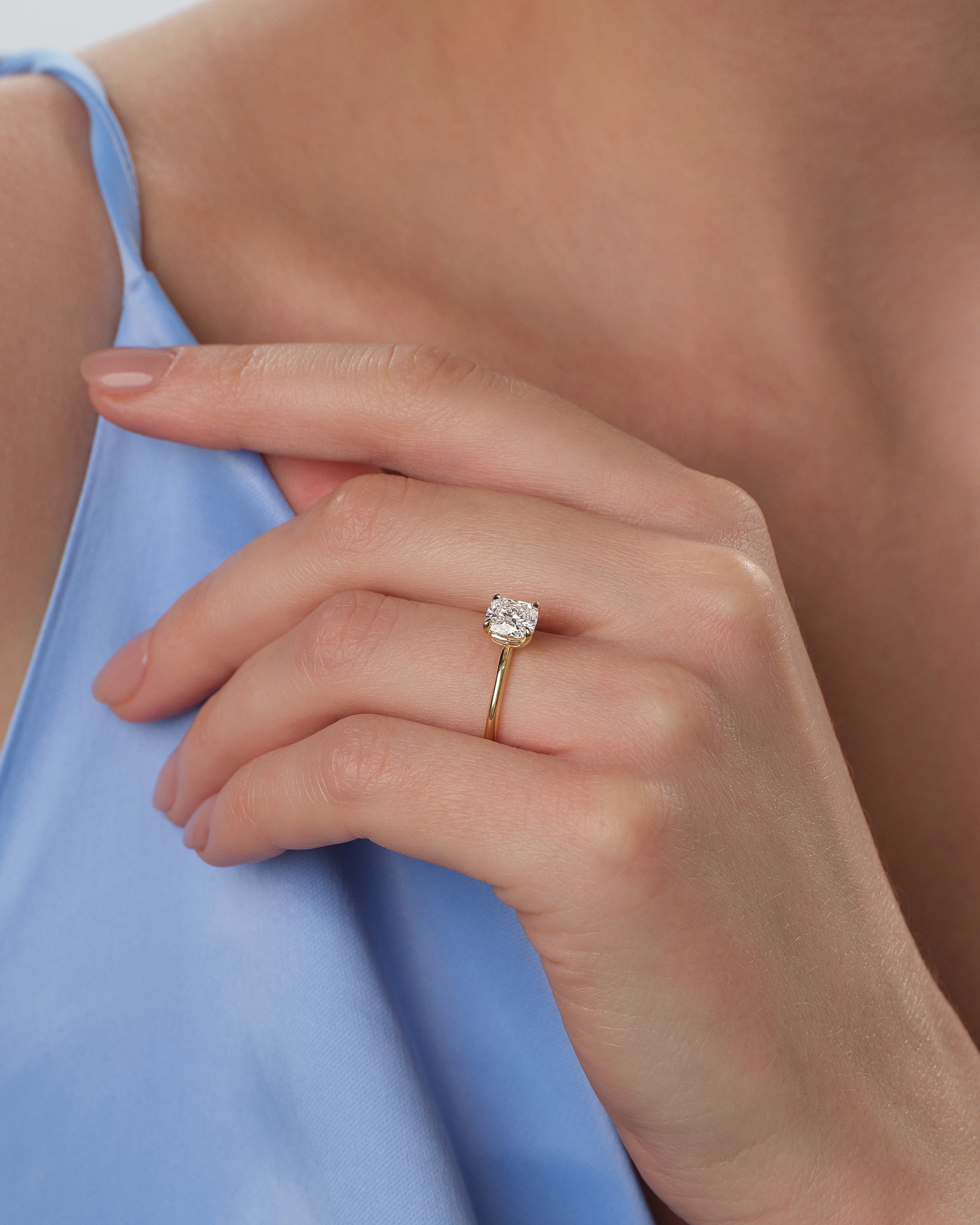 Labordiamant Verlobungsring im Kissenschliff (1.50 CT)