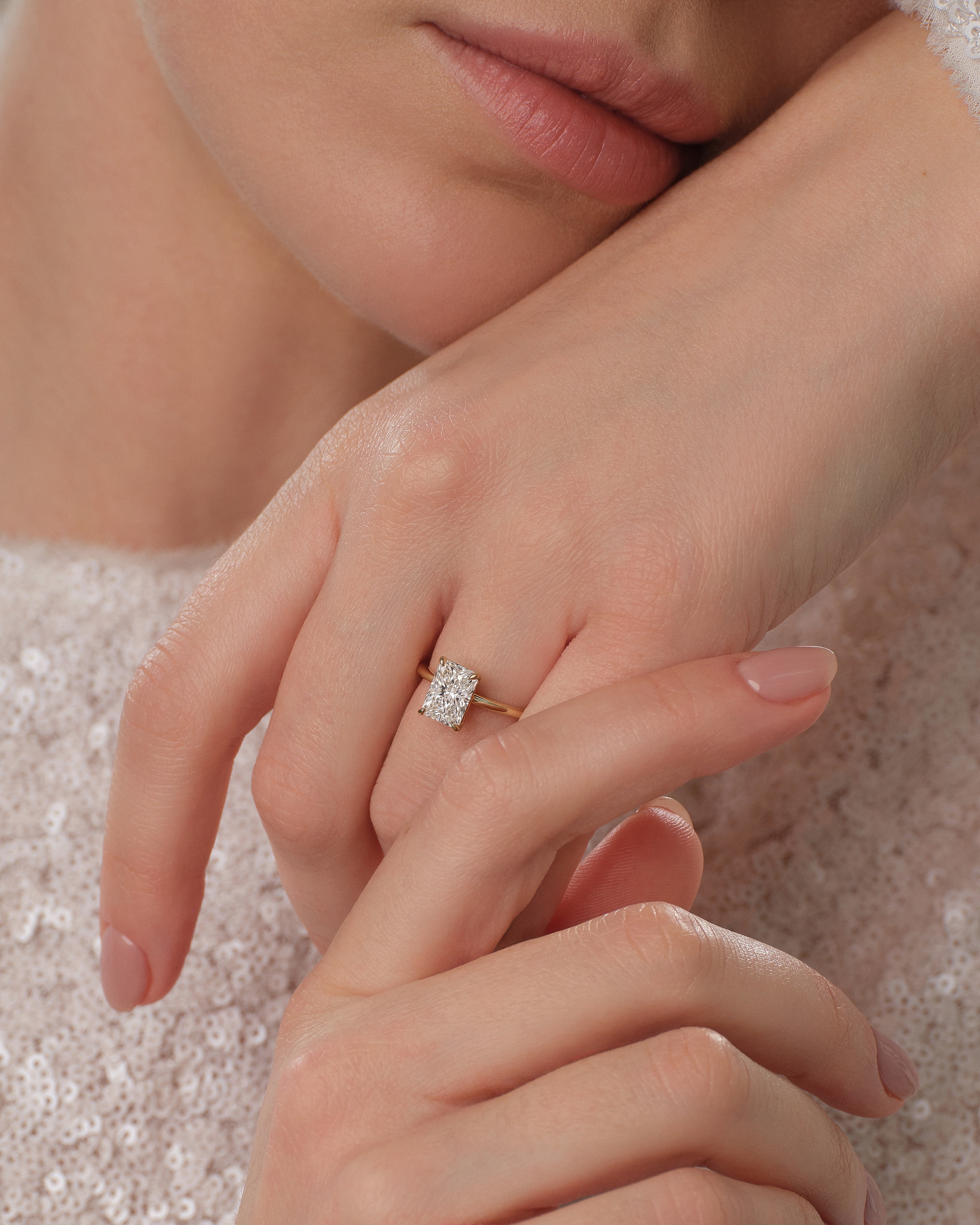 Moissanit Verlobungsring im Radiantschliff (1,50 CT)