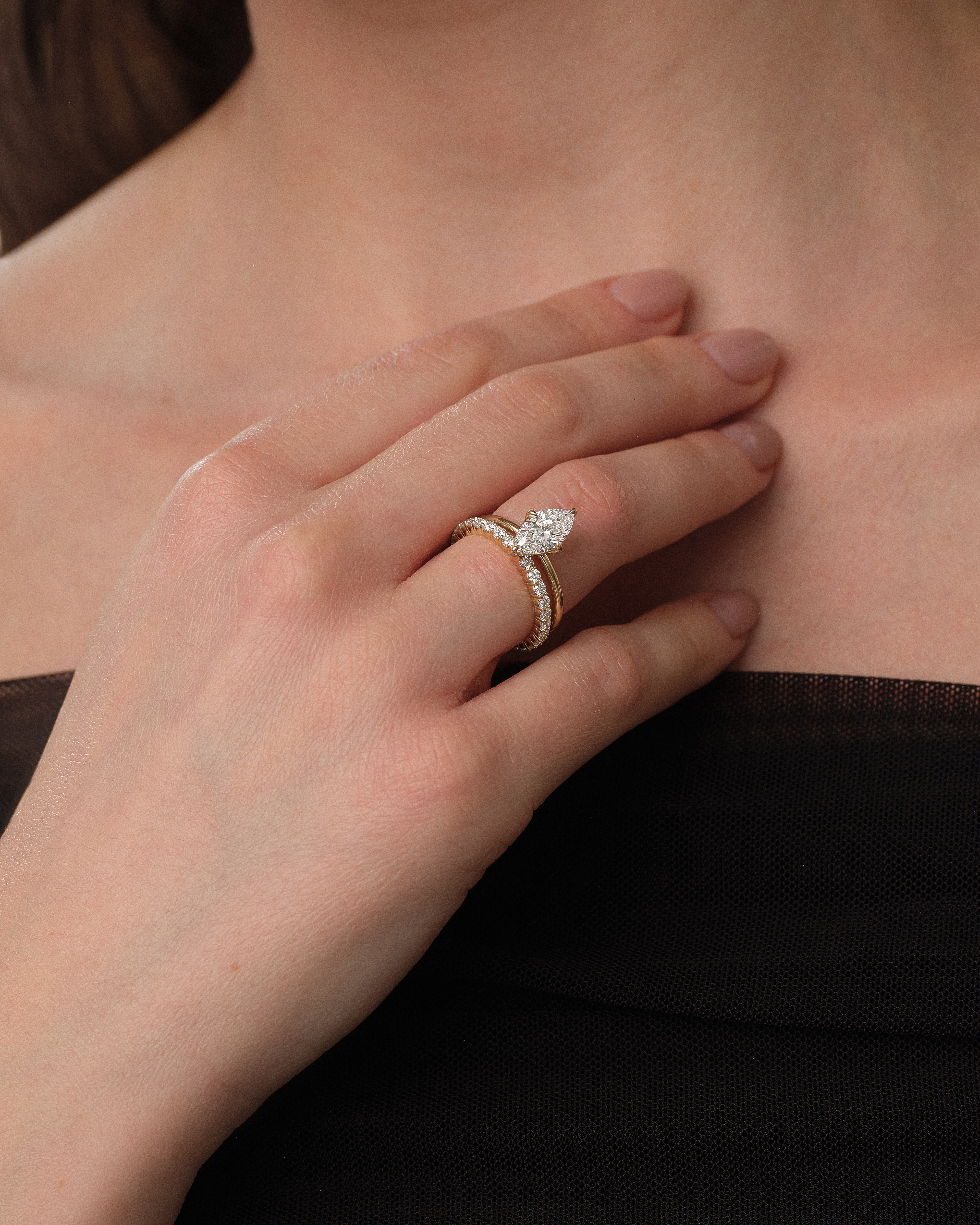 Moissanit Verlobungsring im Marquiseschliff  (1,50 CT)