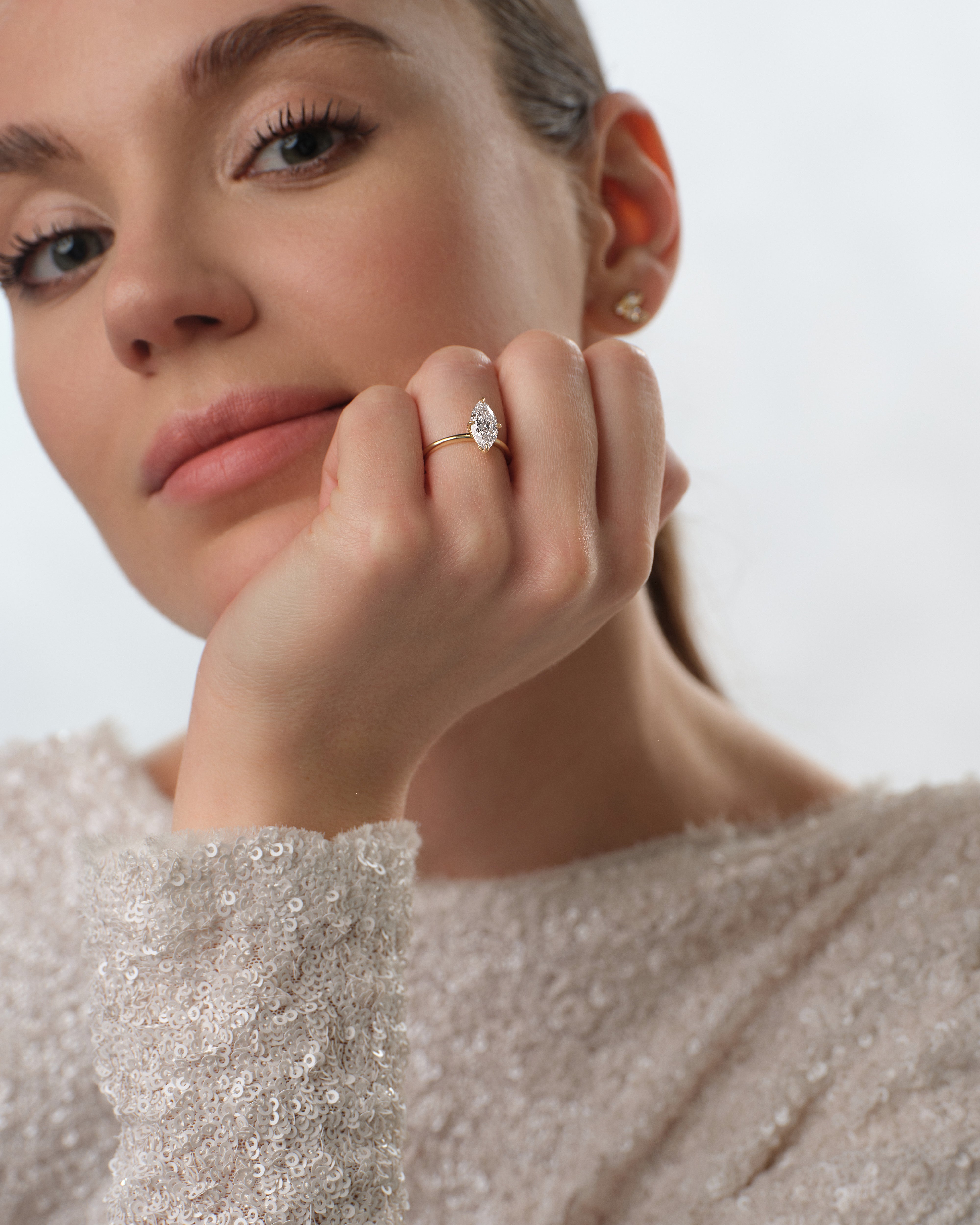 Moissanit Verlobungsring im Marquiseschliff  (1,50 CT)