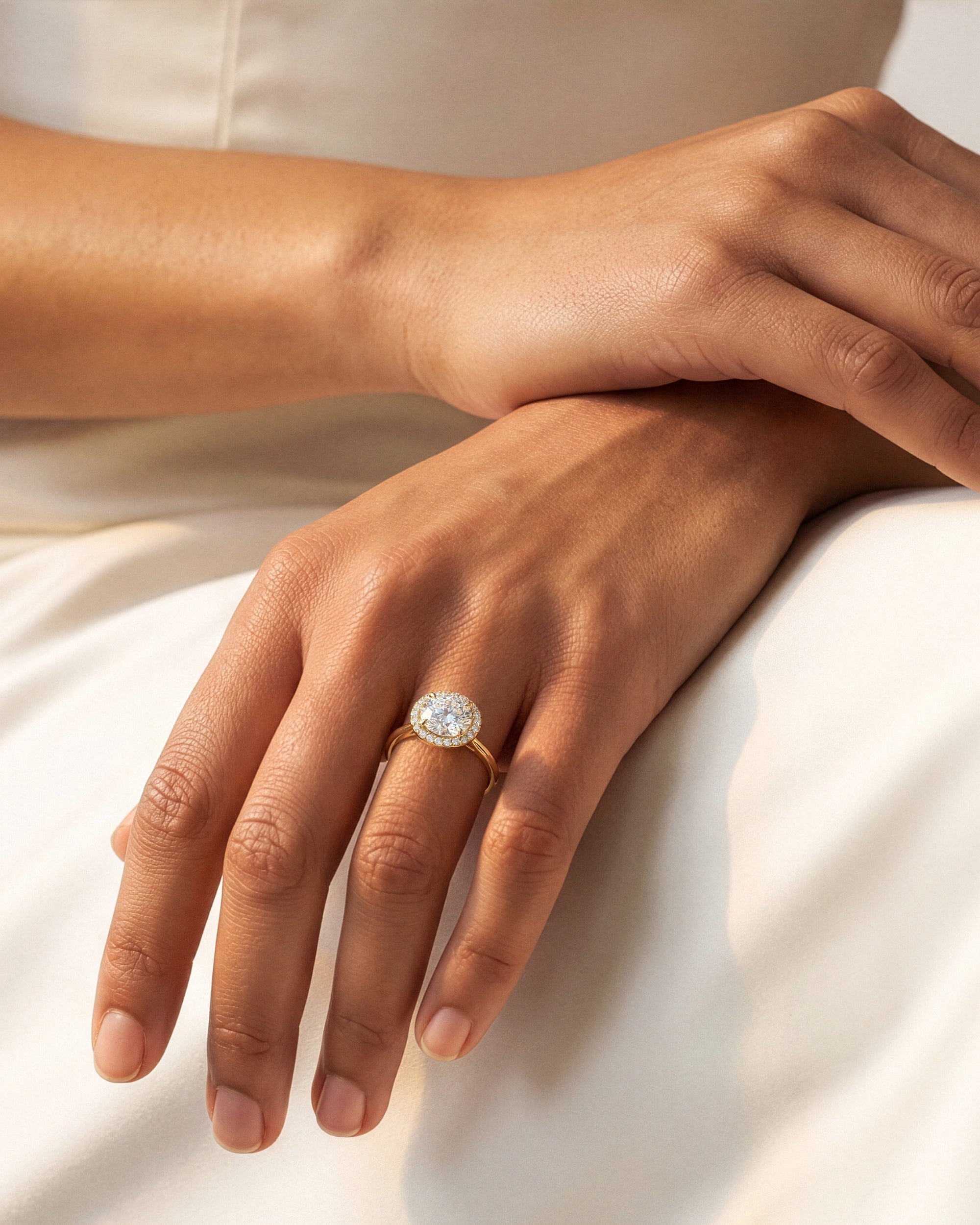 Moissanit Verlobungsring im runden Halo (2,00 CT)