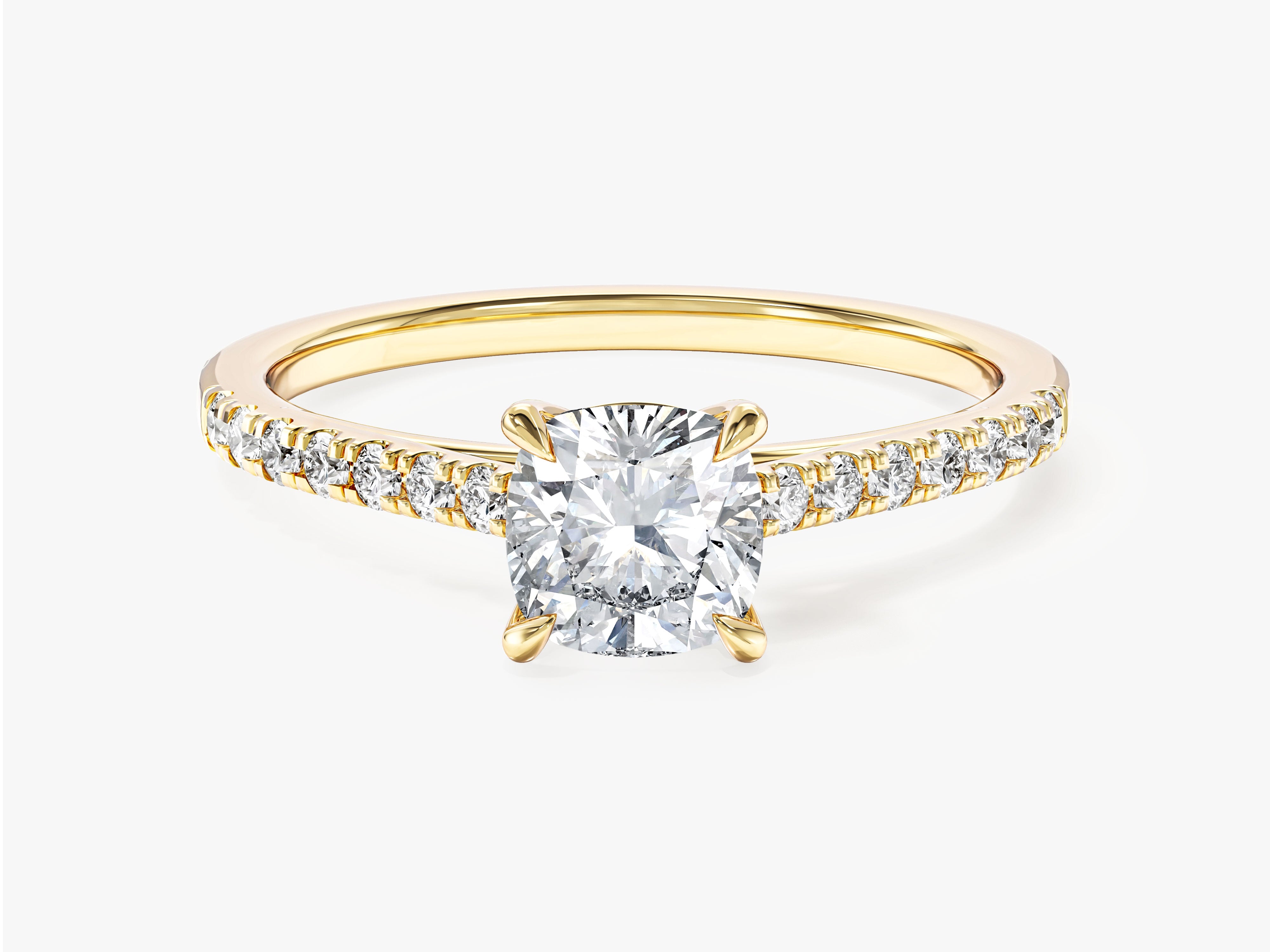 Moissanit Verlobungsring im Kissenschliff mit Pave-Seitensteinen (1,00 CT)