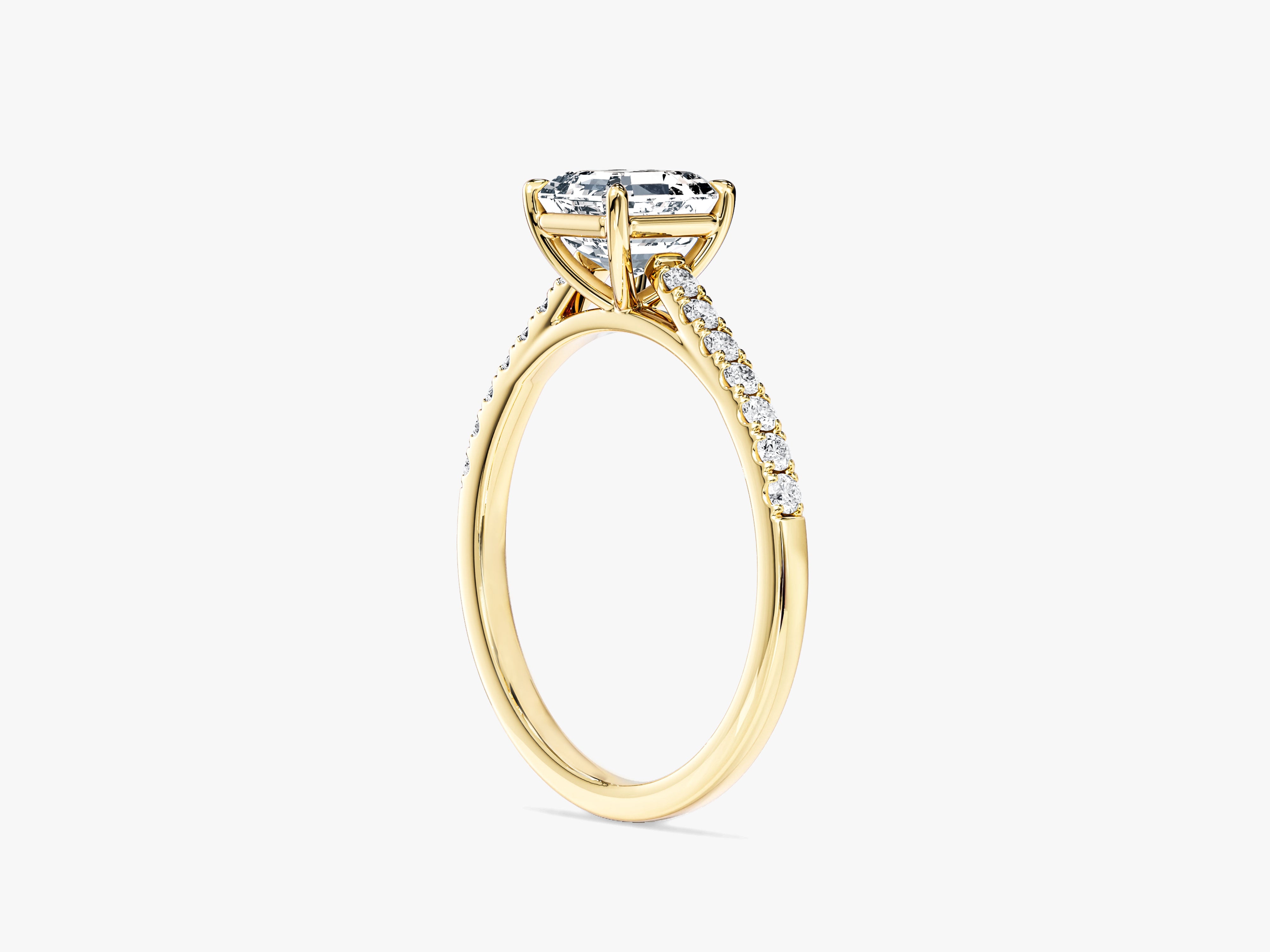 Moissanit Verlobungsring im Asscherschliff mit Pave-Seitensteinen (1,00 CT)