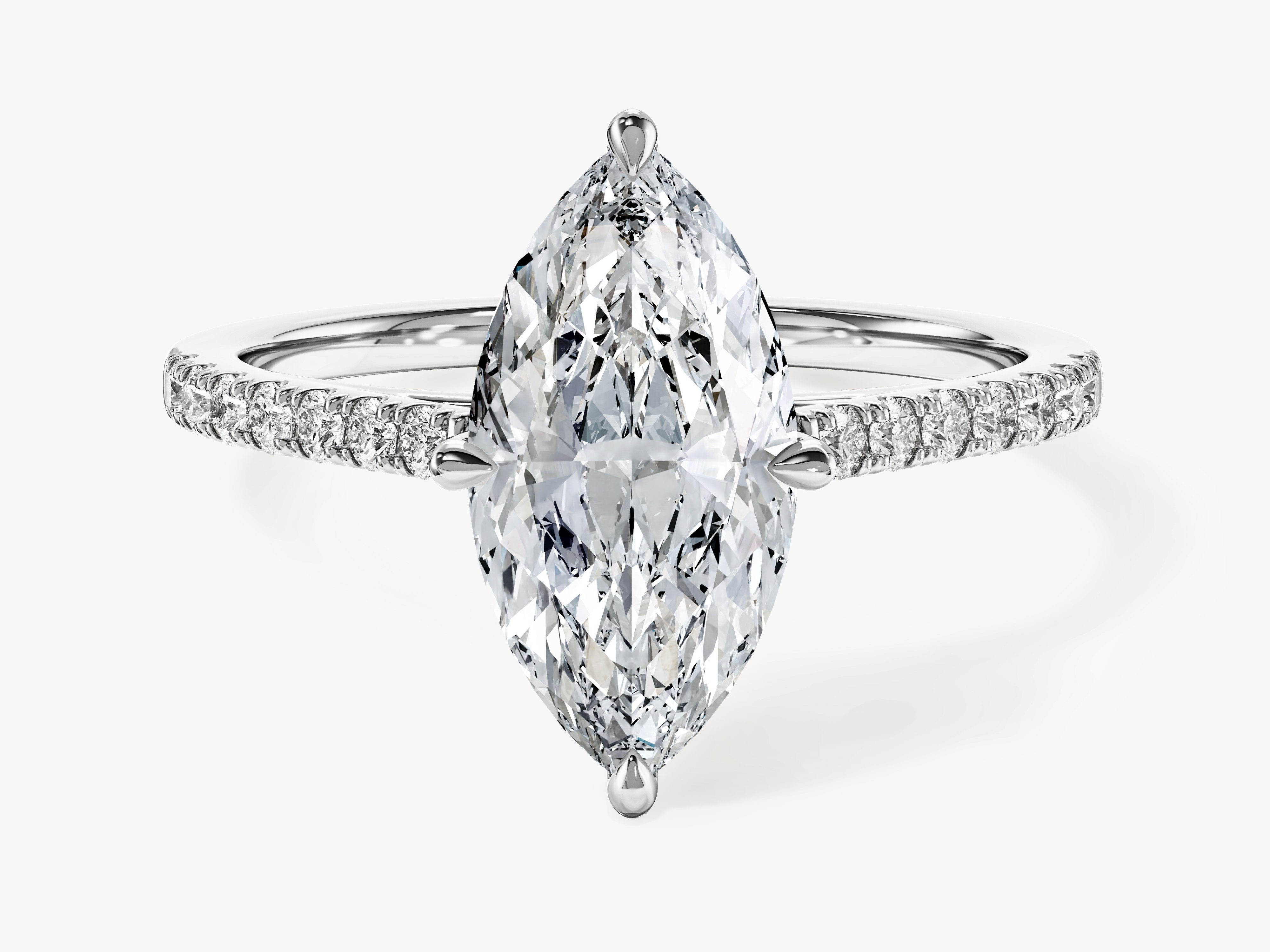 Moissanit Verlobungsring im Marquiseschliff mit Pave-Seitensteinen (2,00 CT)