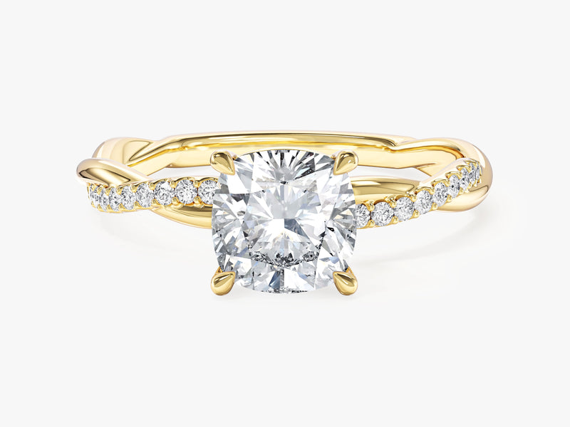 Twist Moissanit Verlobungsring im Kissenschliff mit Seitensteinen (1,50 CT)