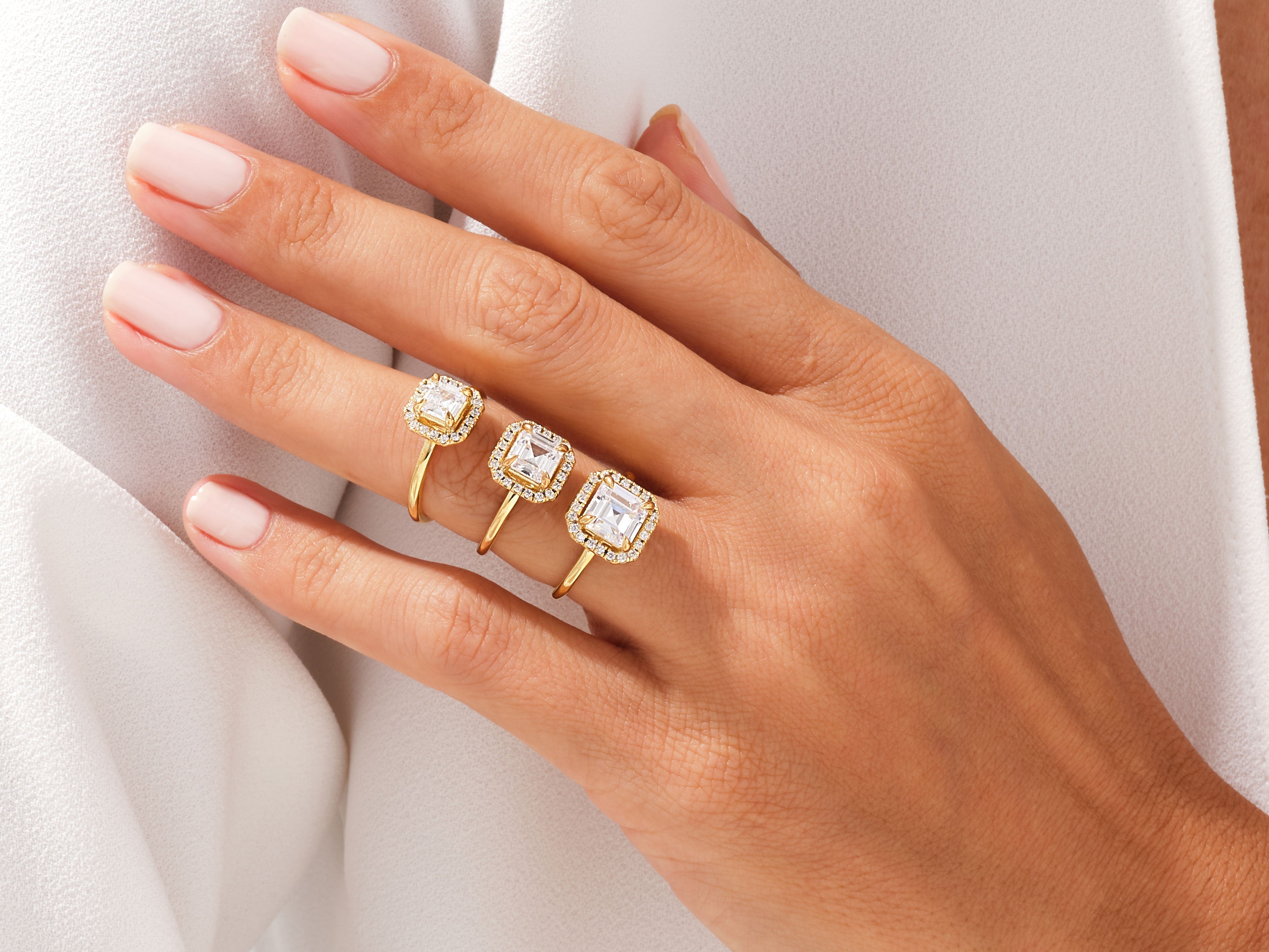 Moissanit Verlobungsring im Asscherschliff Halo (2.00 CT)