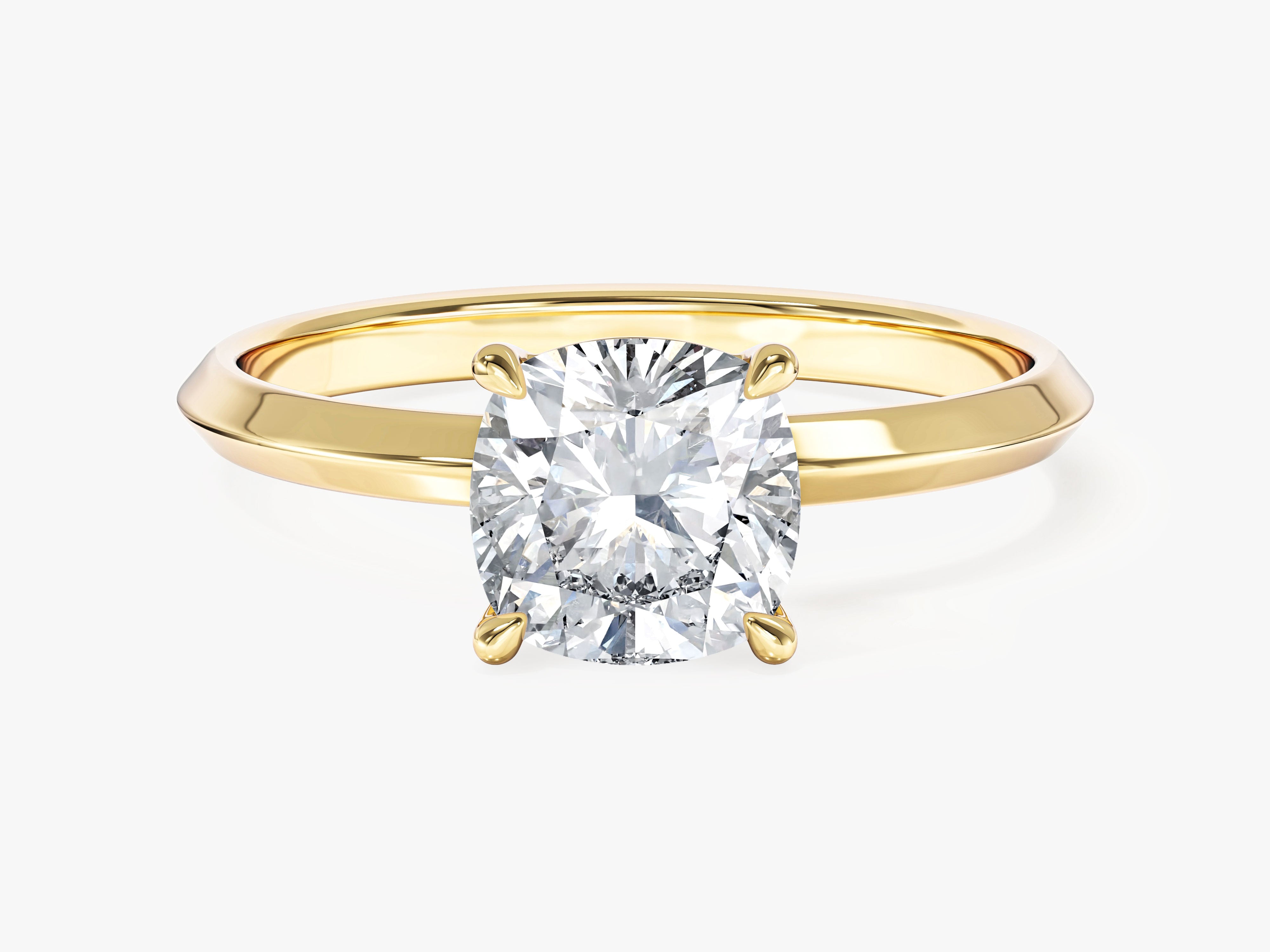 Moissanit Verlobungsring im Kissenschliff mit Messer-Kante (1,50 CT)