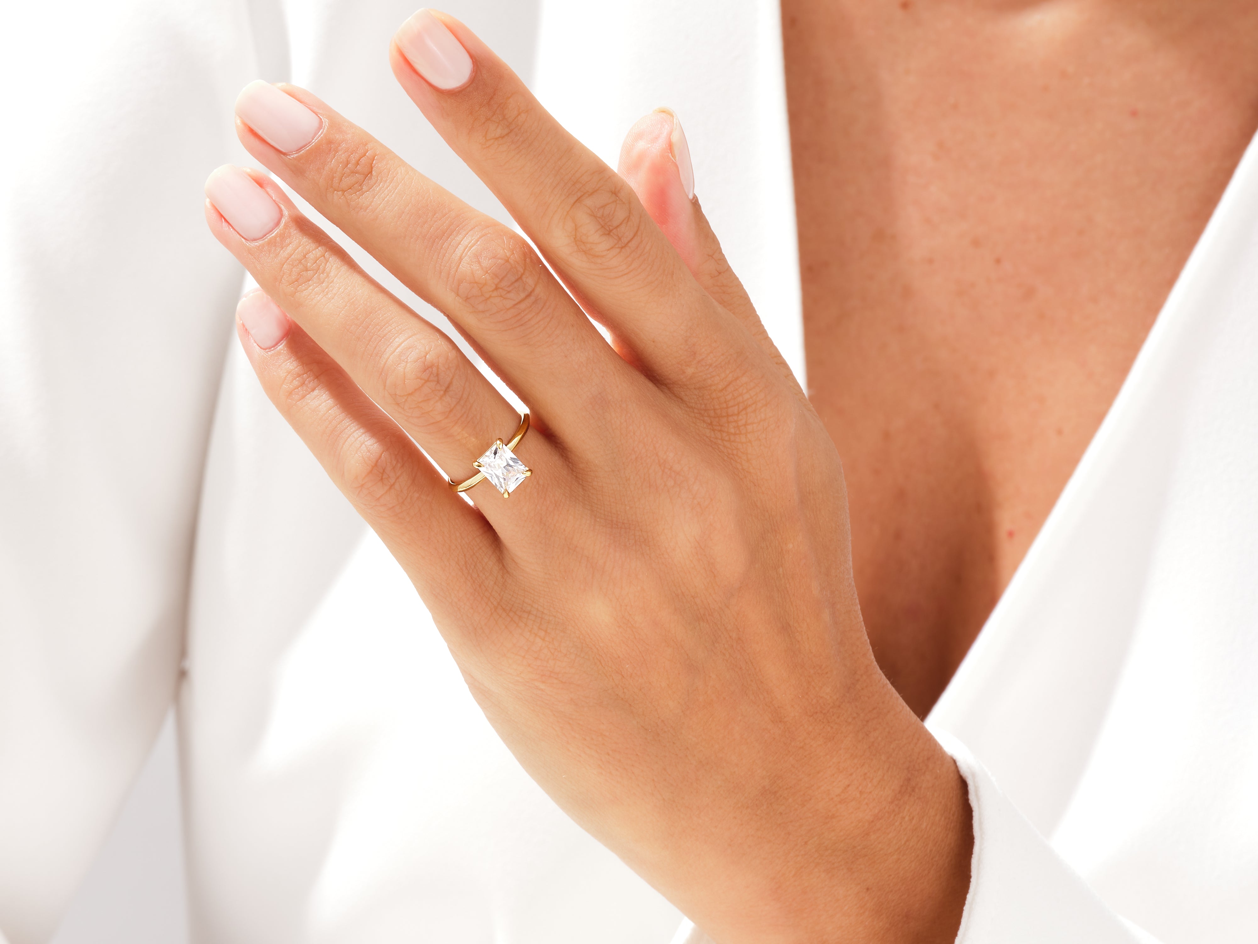 Moissanit Verlobungsring im Radiantschliff mit Messer-Kante  (2.00 CT)