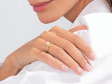 Moissanit-Verlobungsring mit Twisted-Ringschiene