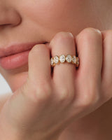 Ewigkeitsring mit Ovalschliff und Zargenfassung (6,50 CT TW)