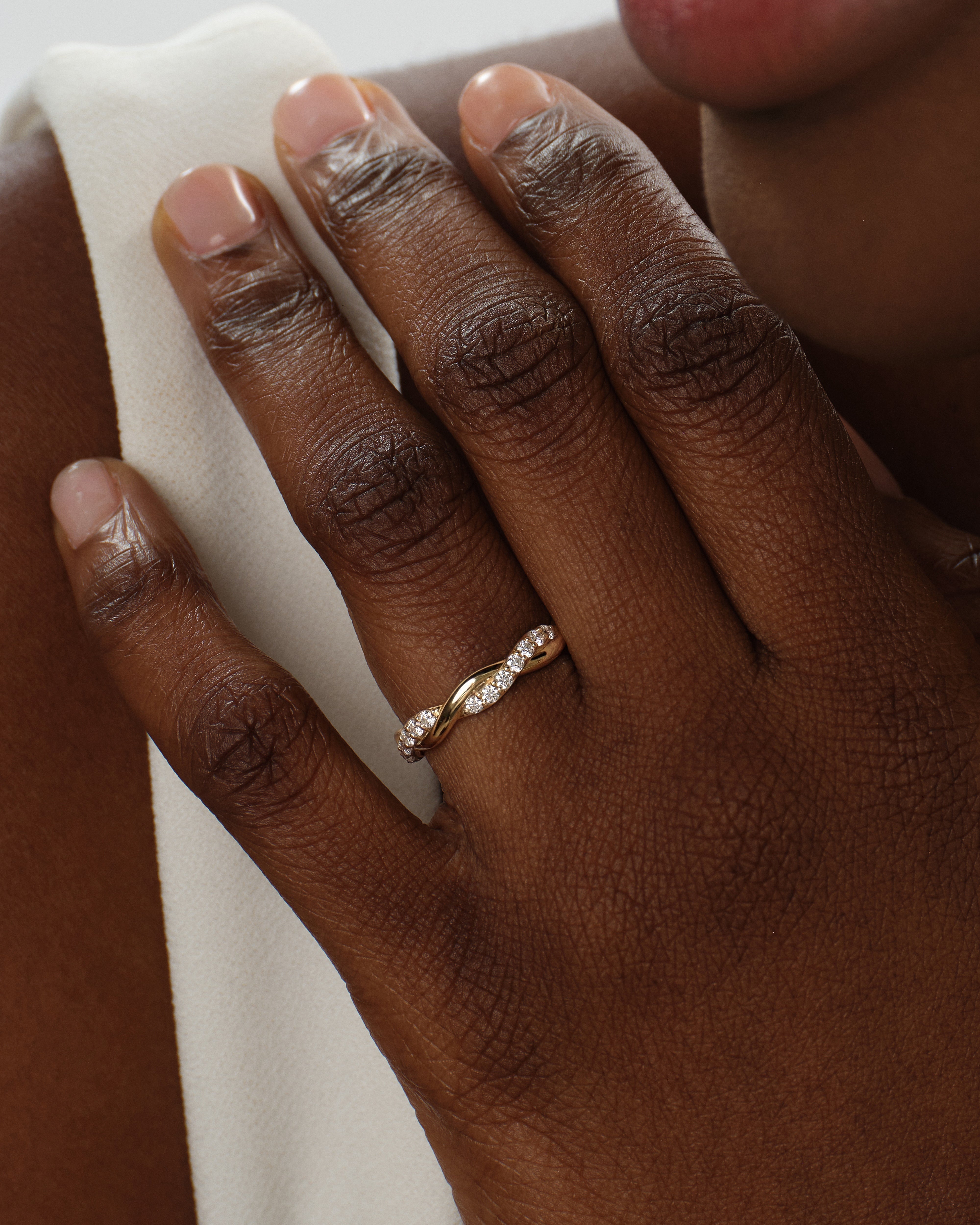 Ewigkeitsring im verschlungenen Reben-Design (0,60 CT TW)