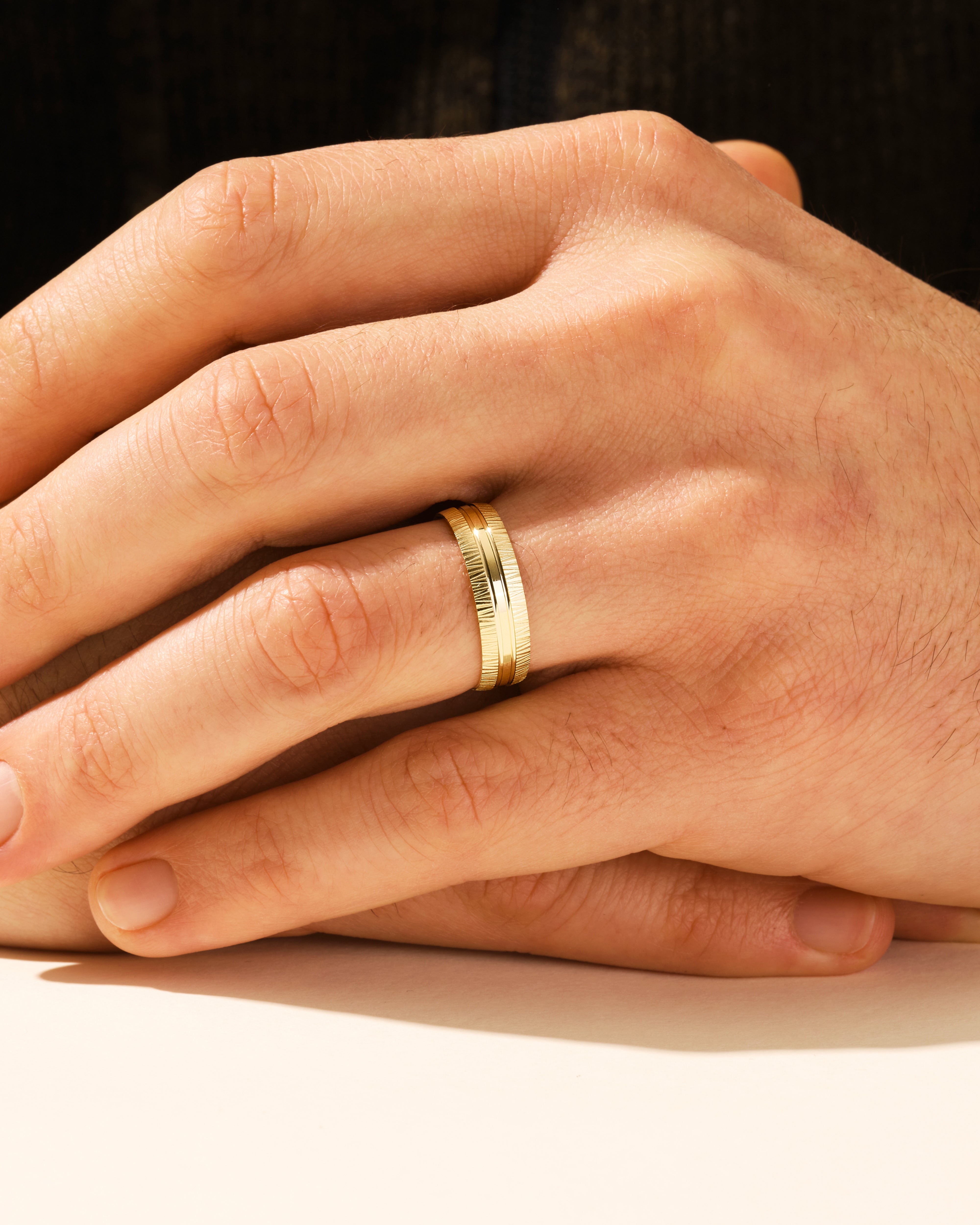 6mm Herren-Gold-Ehering - Gerillt mit Eis-Matt-Finish
