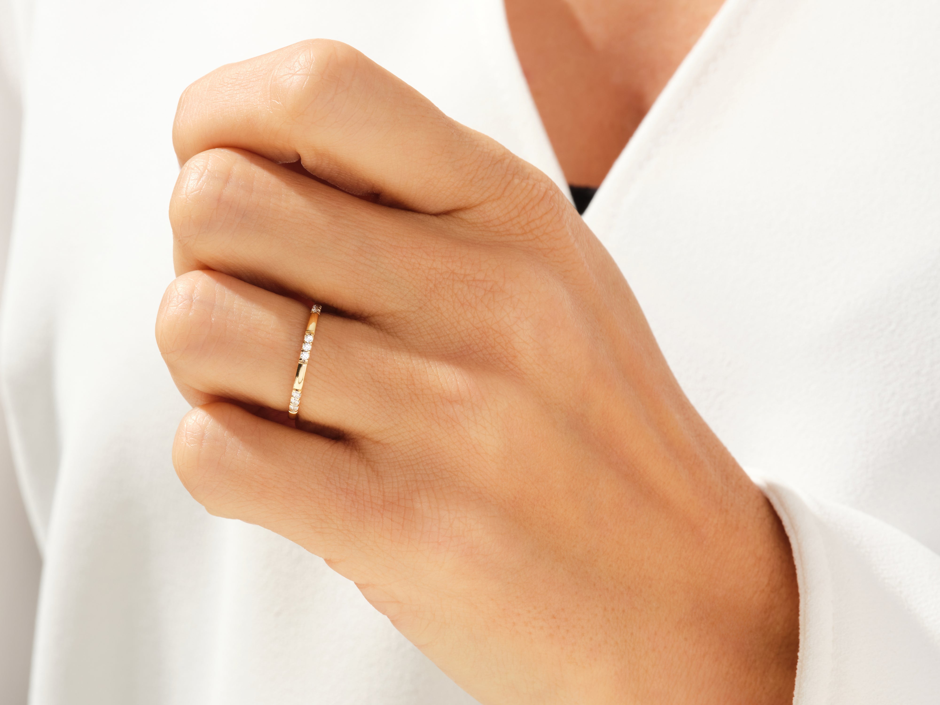 Zarter Neun-Stein-Diamant-Ehering